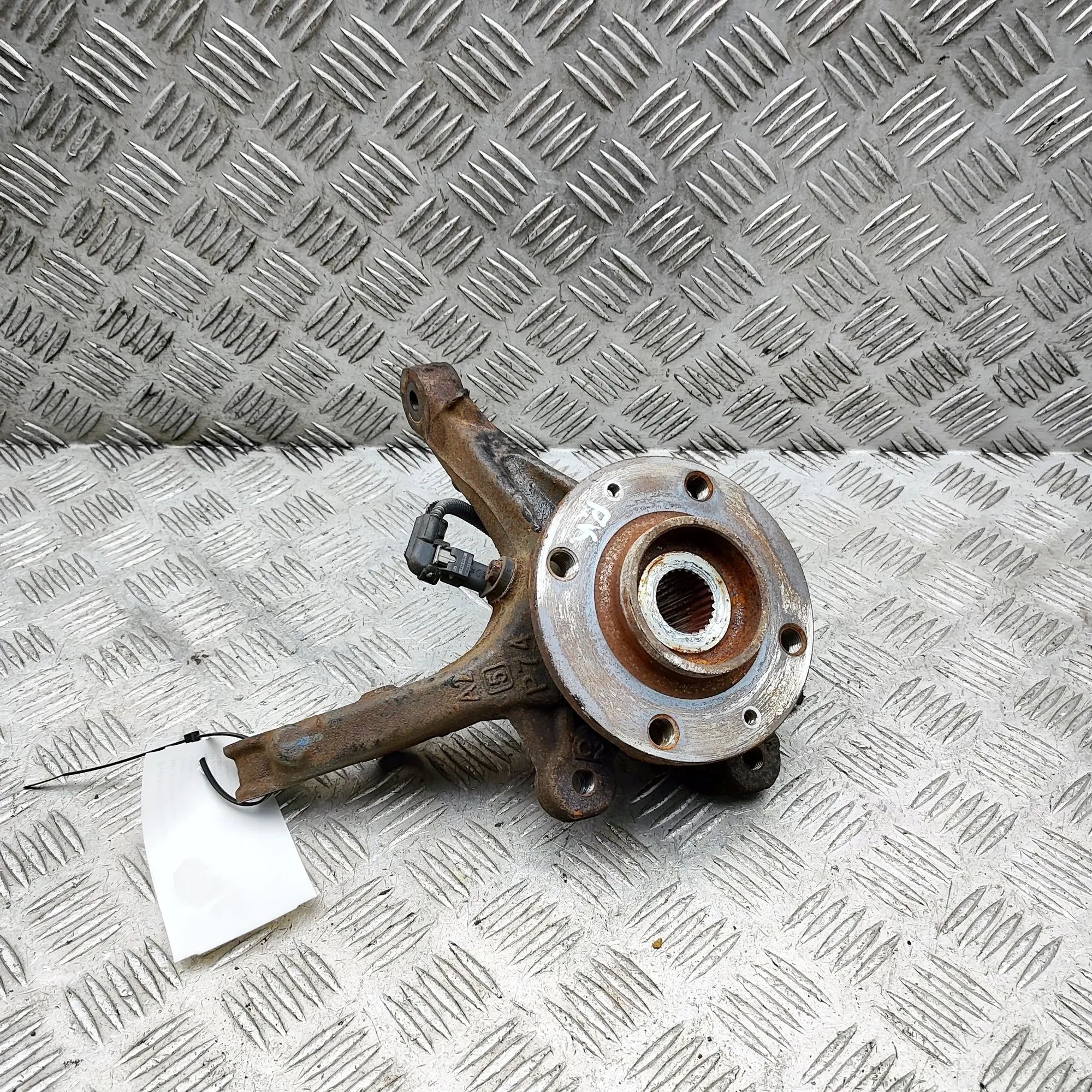 Opel Mokka (B) Front Left Wheel Hub Front Left Wheel Hub — OPEL MOKKA (2020-...) — ...