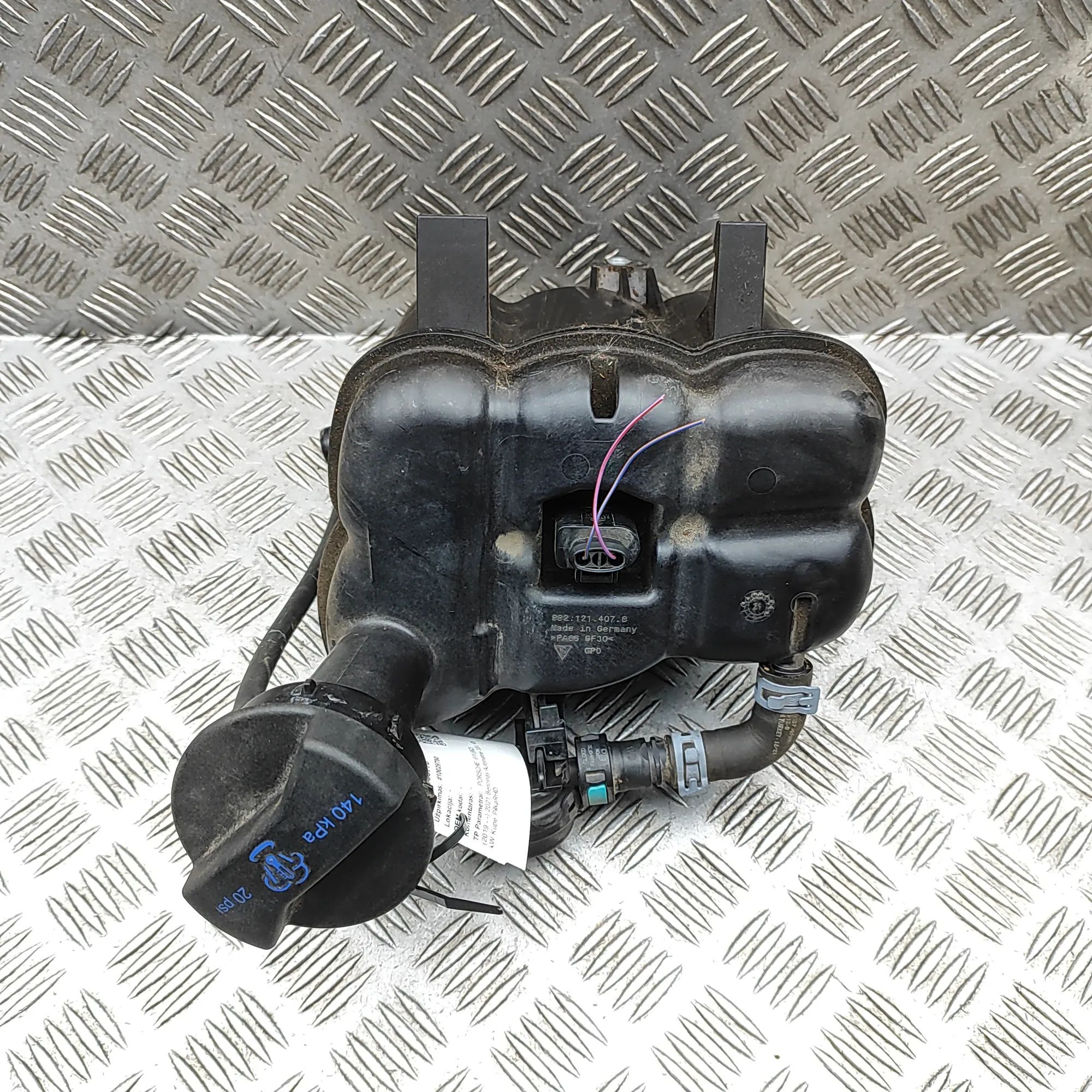 Porsche 911 (992) Expansion Tank Expansion tank — PORSCHE 911 (992) (2019-...) —...