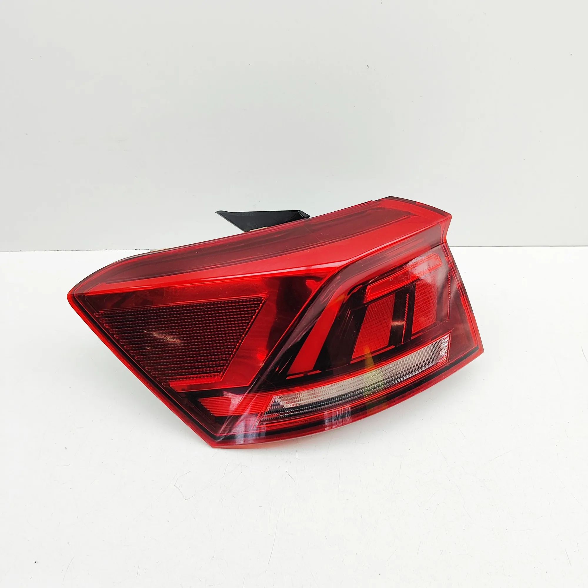 Volkswagen T-Roc Rear Left Tail Light