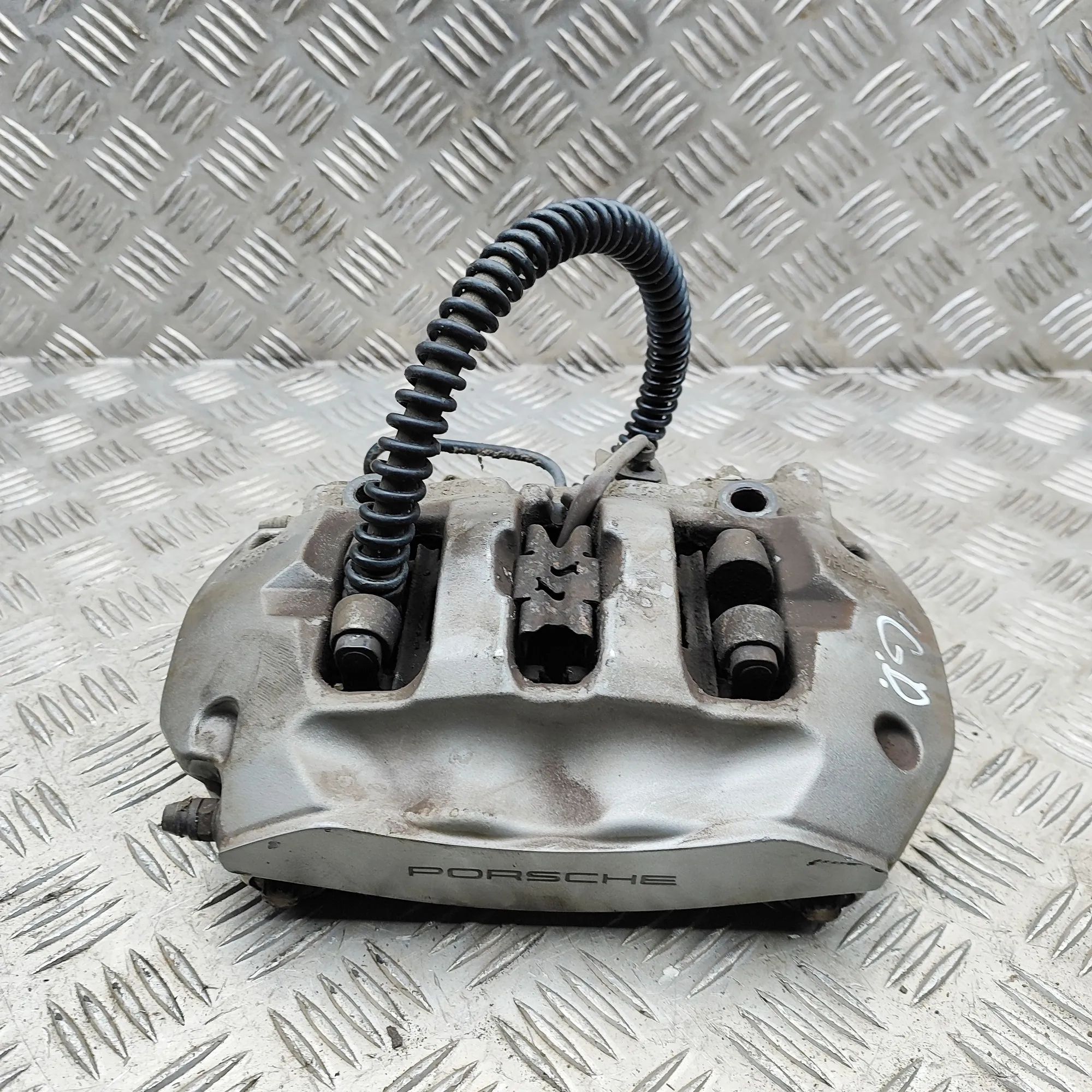 Porsche Cayenne Brake caliper — rear right Brake caliper — rear right — PORSCHE CAYENNE (9...