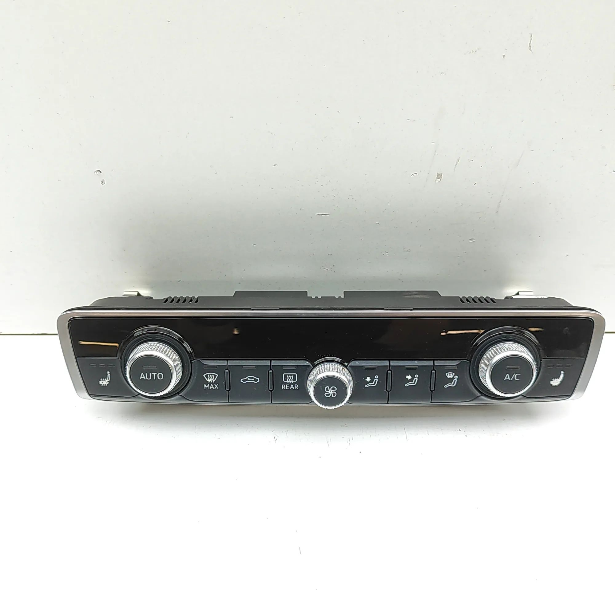 Audi Q3 (F3) Climate control unit Climate control unit — AUDI Q3 (F3) (2018-...) ...
