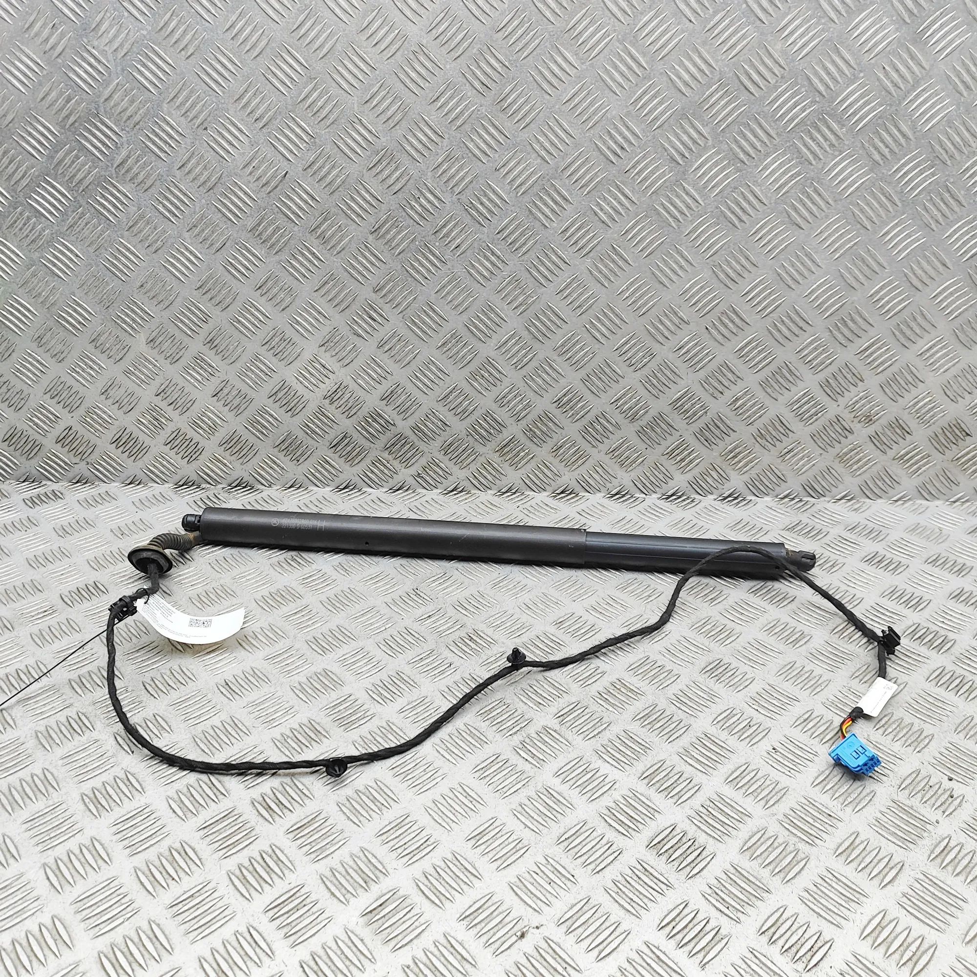 Mercedes-Benz A (W177) Right Side Tailgate Gas Strut Right Side Tailgate Gas Strut — MERCEDES BENZ E...