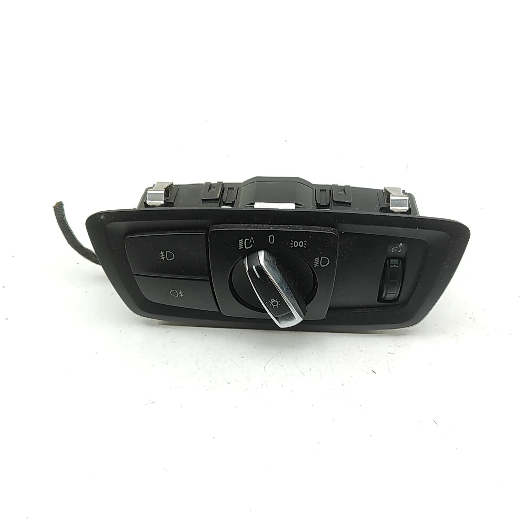 BMW X1 (F48) Headlight Switch Control Unit Headlight Switch Control Unit — BMW X1 (F48) (2...