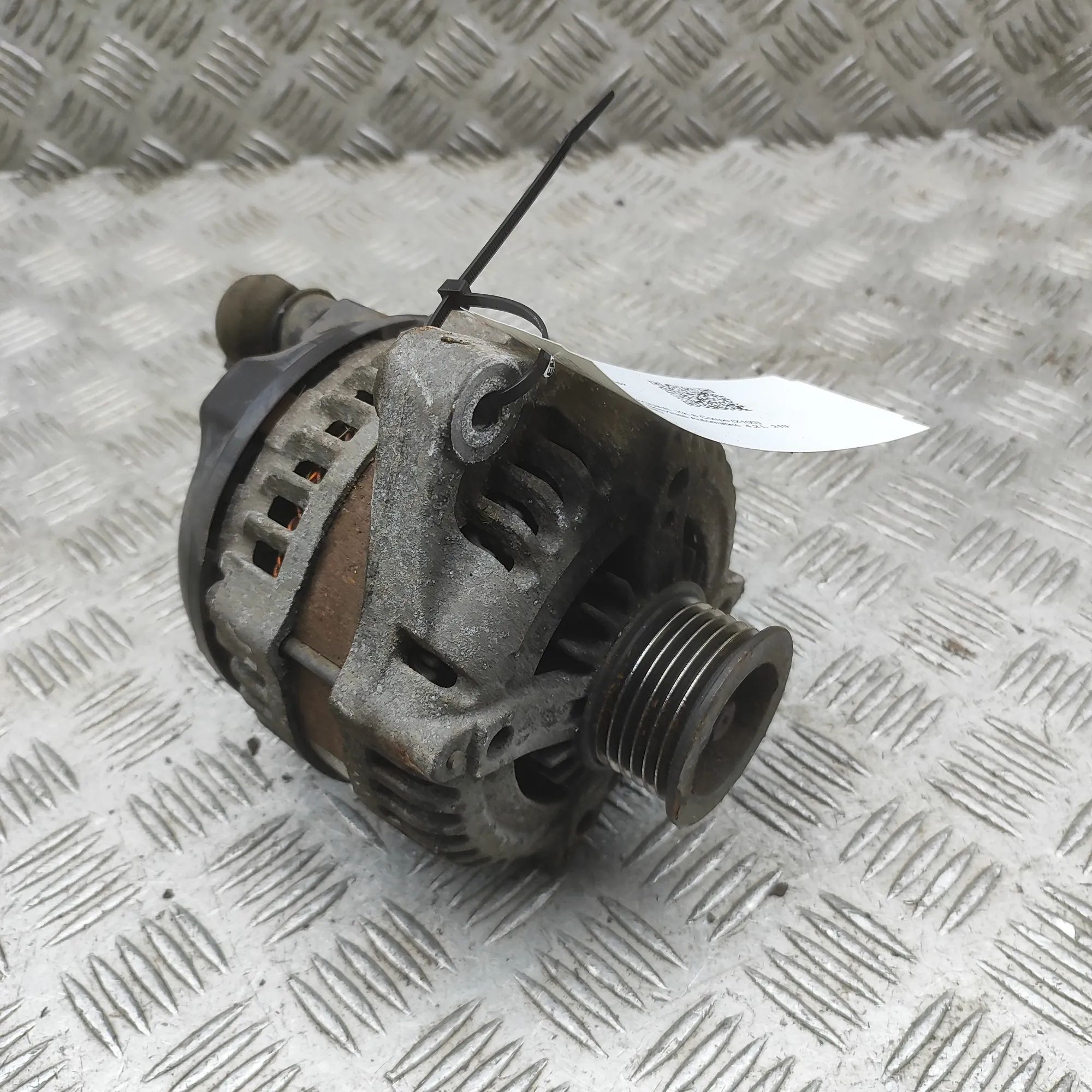 Jaguar XK Alternator Alternator — JAGUAR XK (8 Coupe X100) (1996-200...