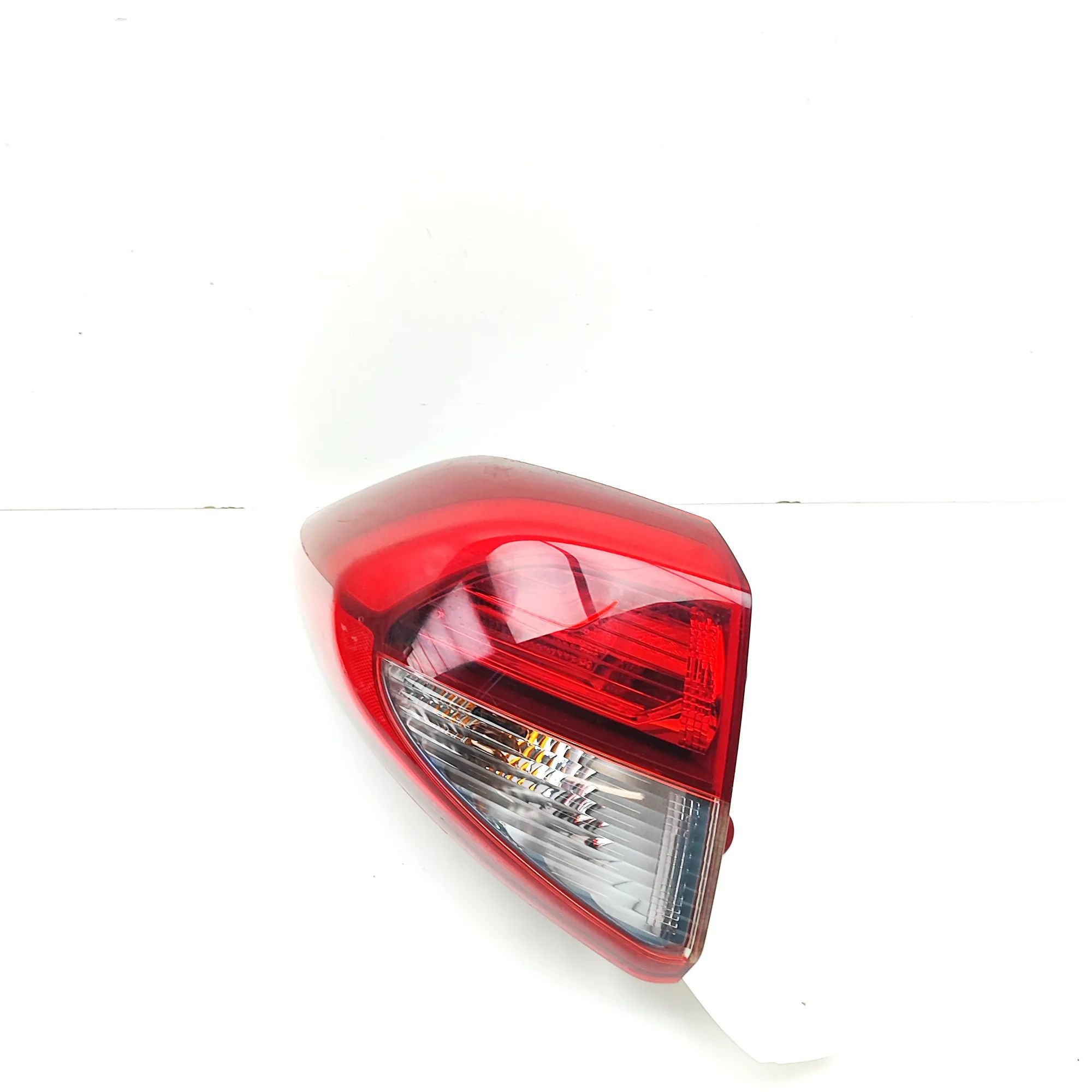 Hyundai Tucson Rear Left Tail Light Rear Left Tail Light — HYUNDAI TUCSON (TL, TLE)...