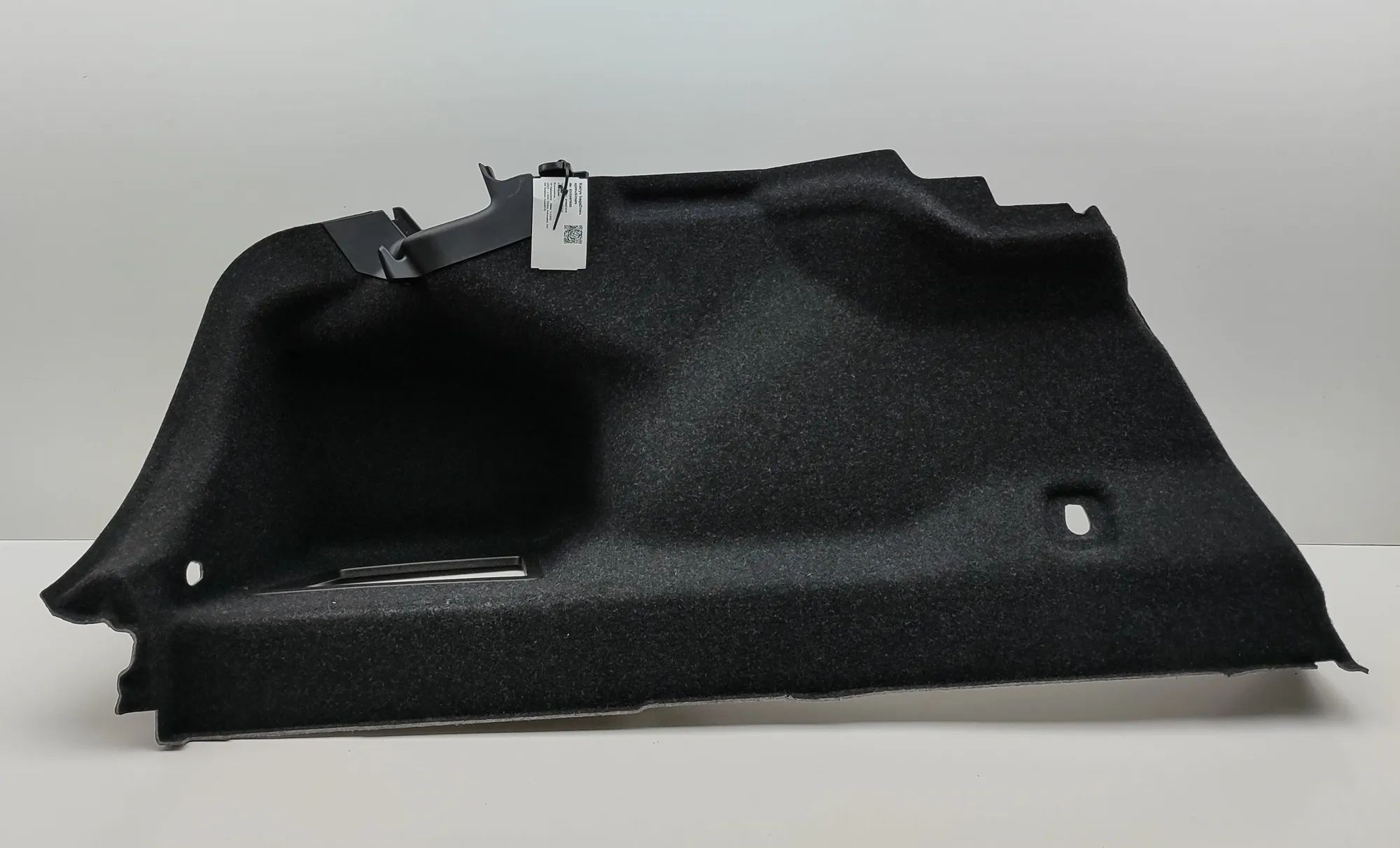 BMW 5 / i5 (G60 / G61) Left Side Trunk Trim Left Side Trunk Trim — BMW 5 SERIES (G60) (2023...