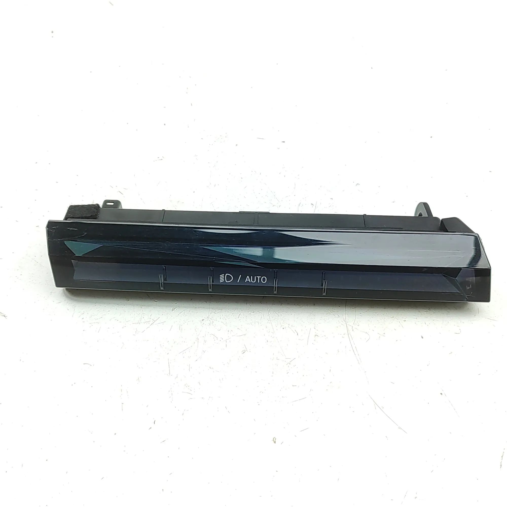 BMW 5 (G30 / G31) Headlight Switch Control Unit Headlight Switch Control Unit — BMW 5 SERIES (G...
