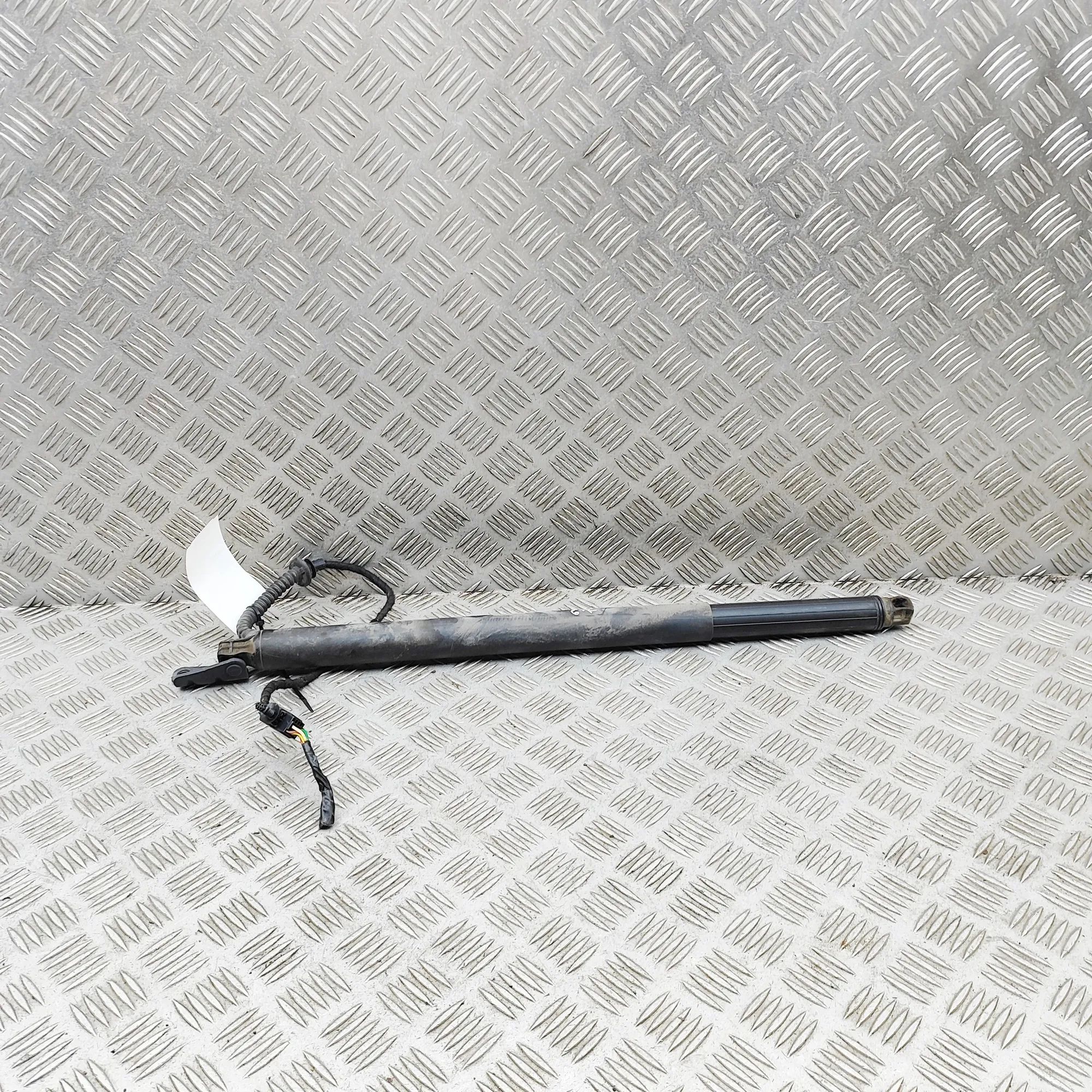Kia Optima (JF) Left Side Tailgate Gas Strut Left Side Tailgate Gas Strut — KIA OPTIMA (Spor...