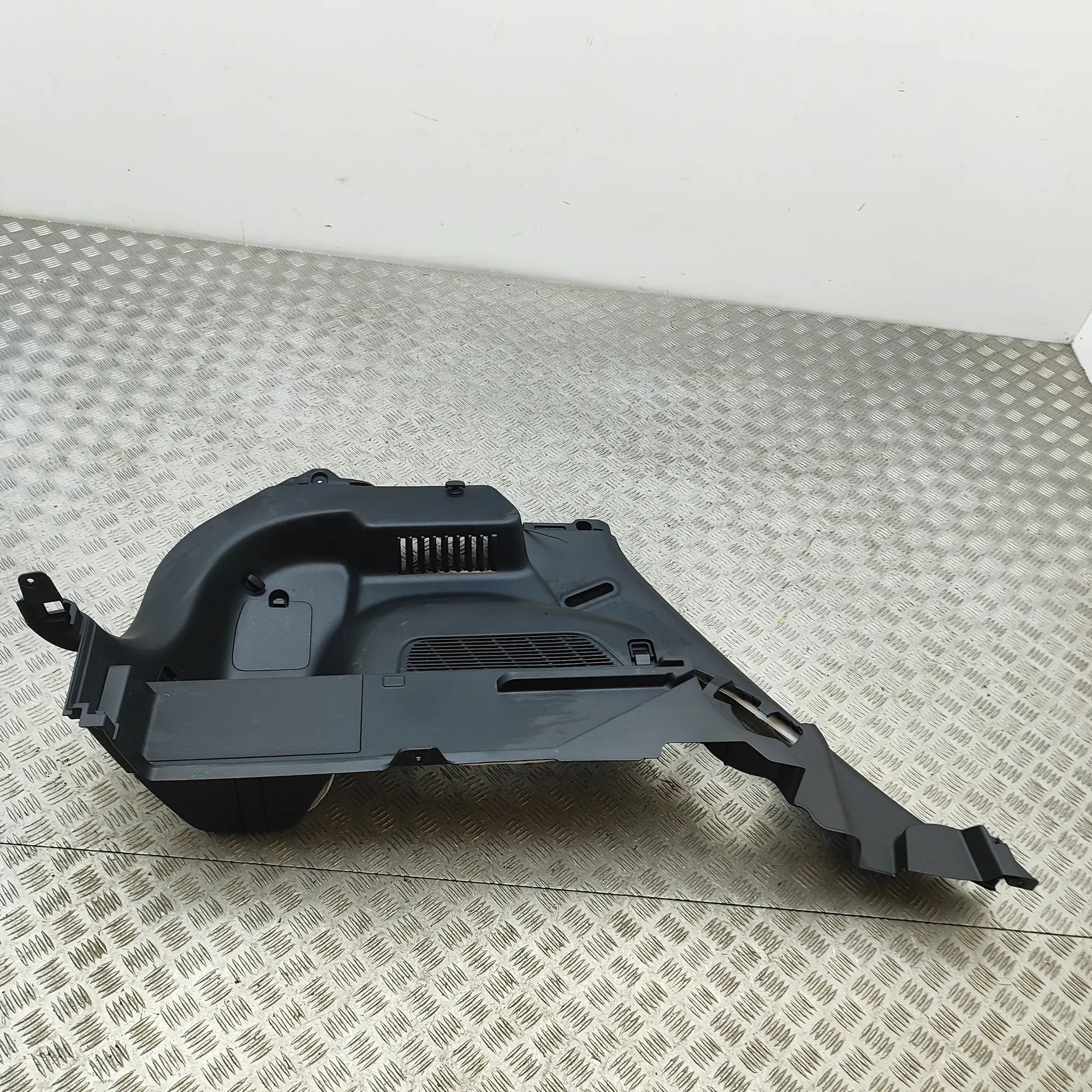 Kia Niro Left Side Trunk Trim Left Side Trunk Trim — KIA NIRO (II) (2022-...)...