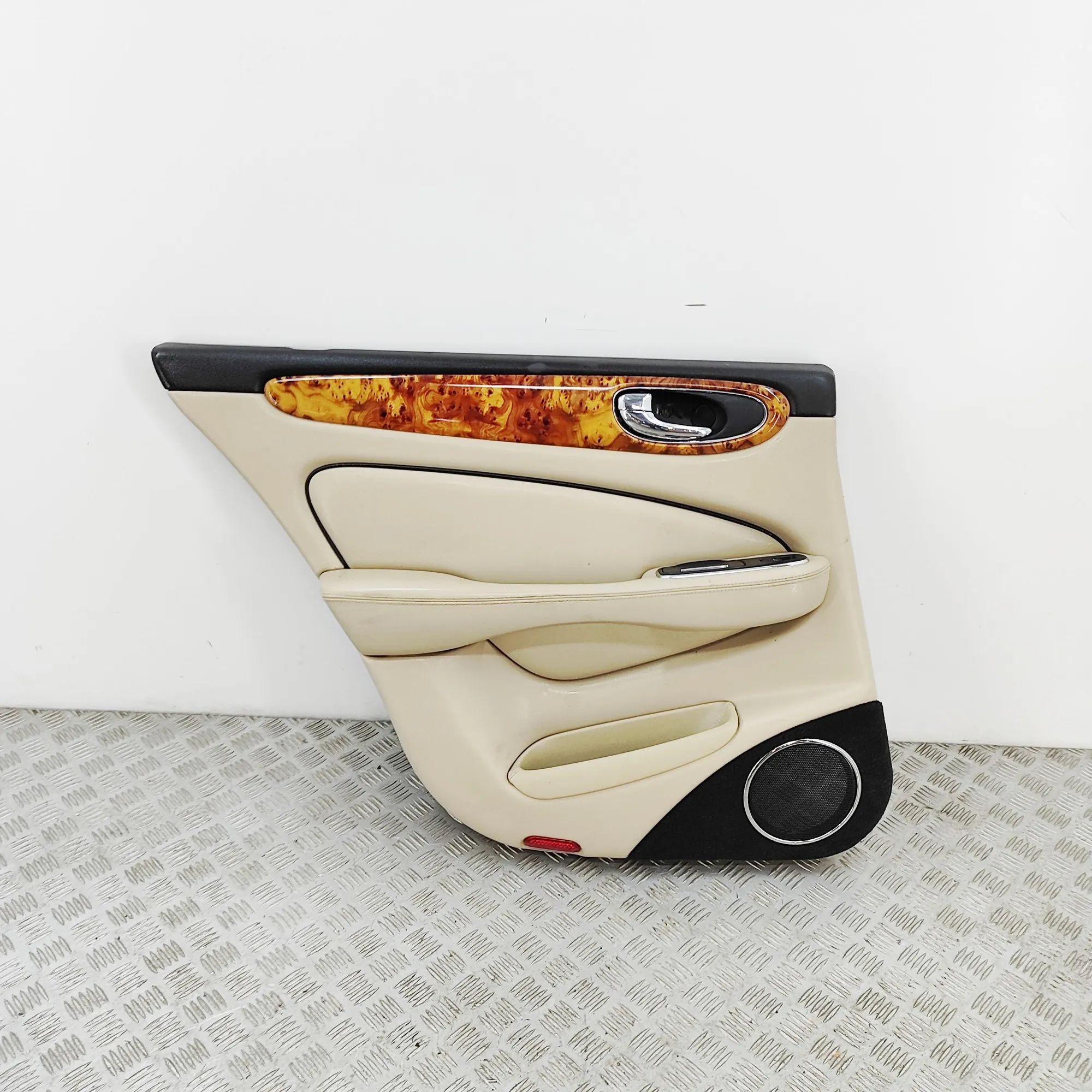 Jaguar XJ Rear Left Door Panel Rear Left Door Panel — JAGUAR XJ (X350) (2003-2...
