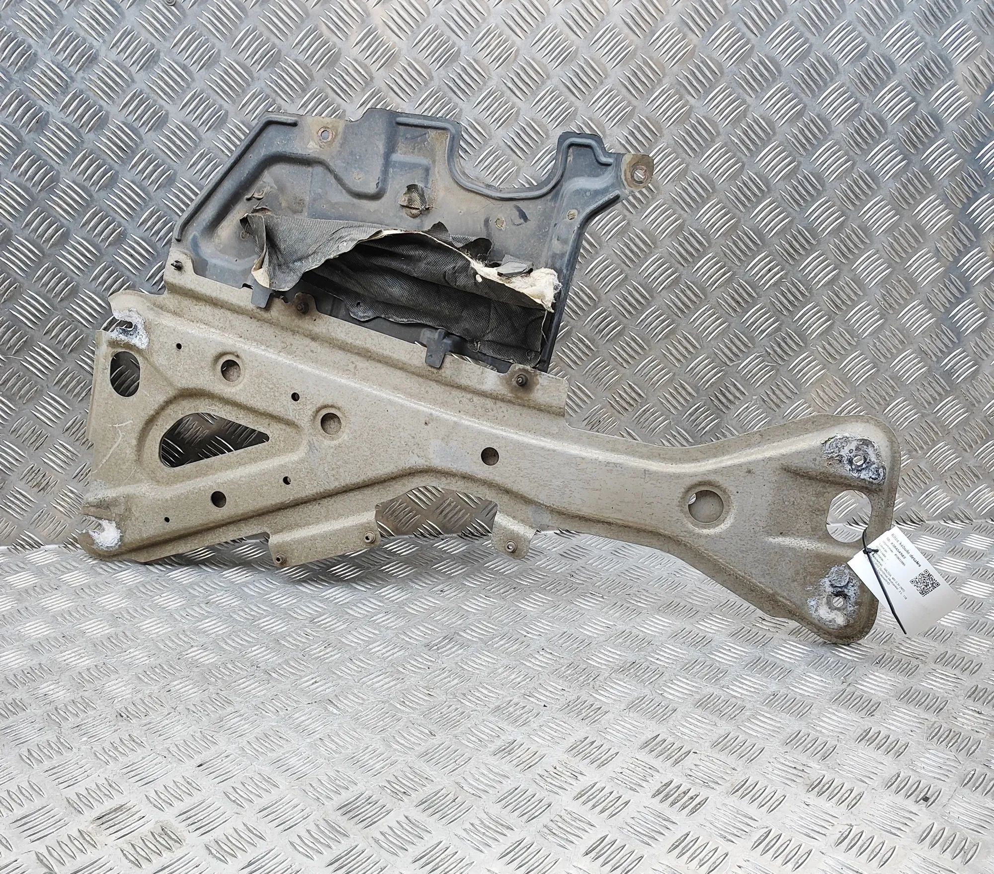 Mazda MX-5 Gearbox cover Gearbox cover — MAZDA MX-5 (IV ND) (2015-...) —...