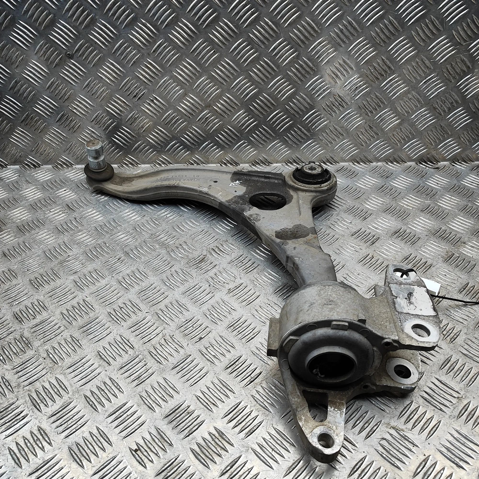 Land Rover Range Rover Evoque Front Left Lower Control Arm Front Left Lower Control Arm — LAND ROVER RANGE...