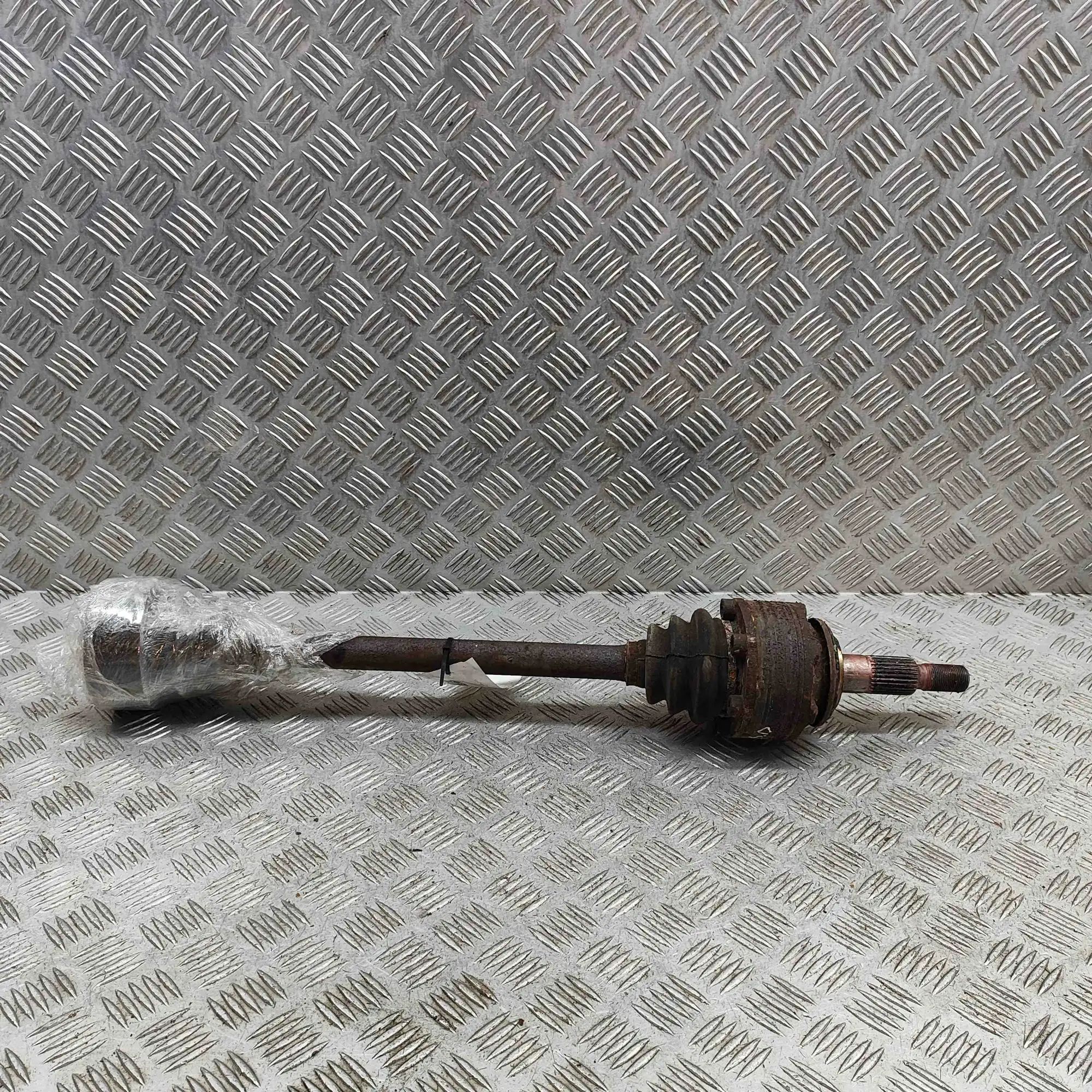 Porsche 928 Rear Right Driveshaft Rear Right Driveshaft — PORSCHE 928 (1977-1995)...