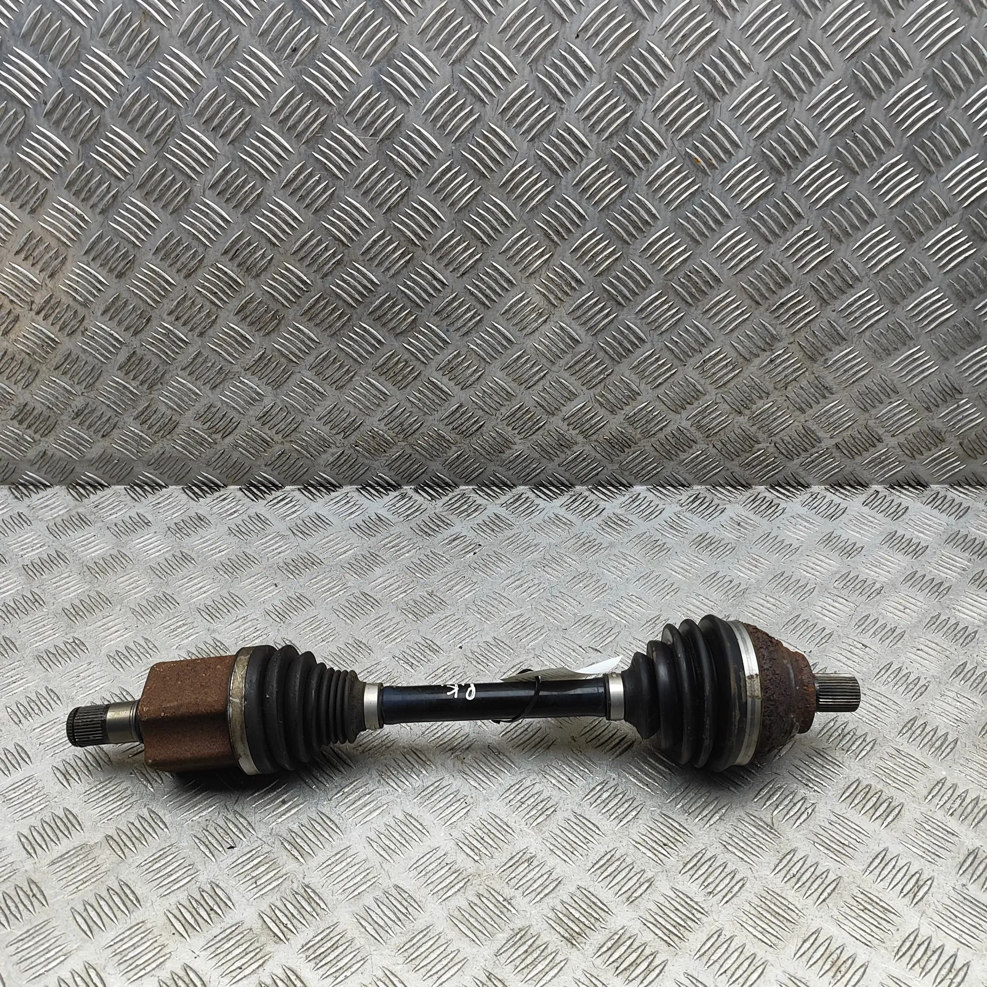 Audi TT (8S) Front Left Driveshaft Front Left Driveshaft — AUDI TT (FV3) (2014-......