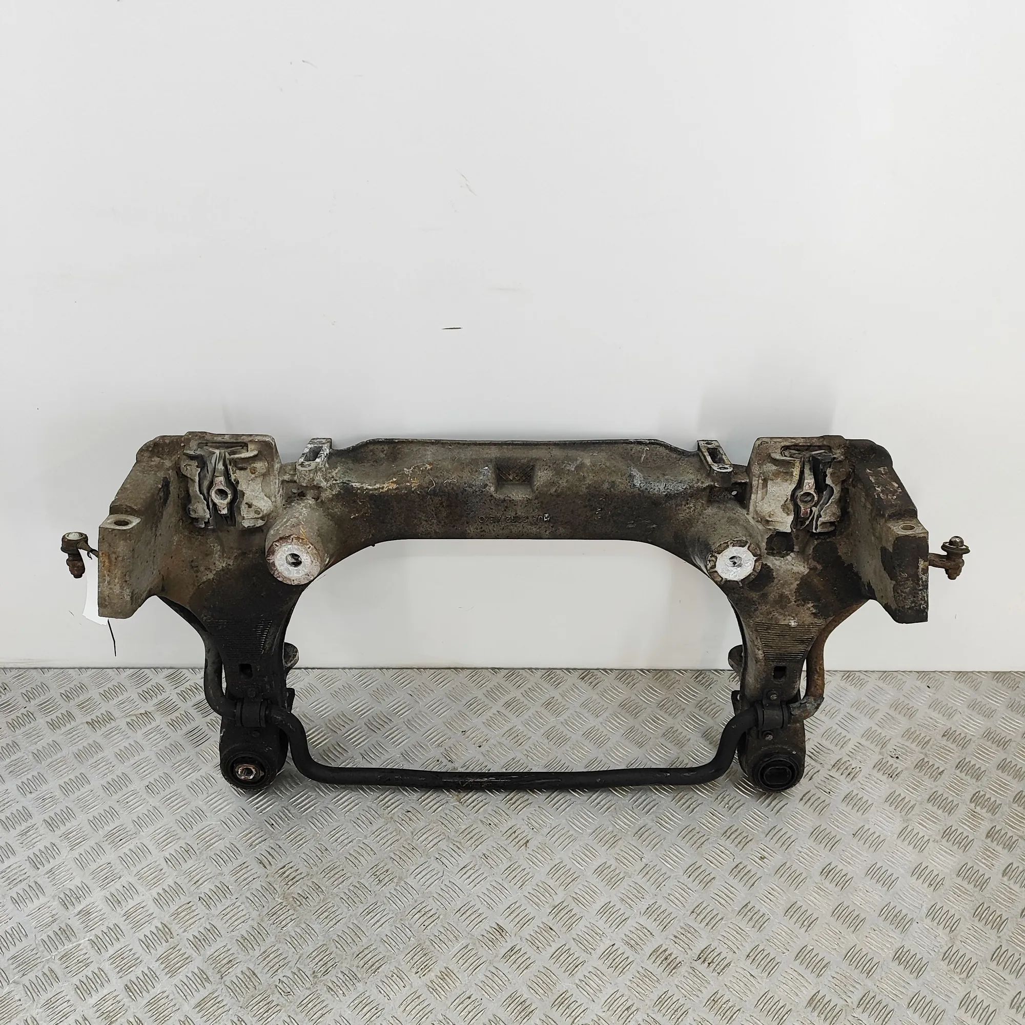 Jaguar XK Front subframe Front subframe — JAGUAR XK (8 Coupe X100) (1996...