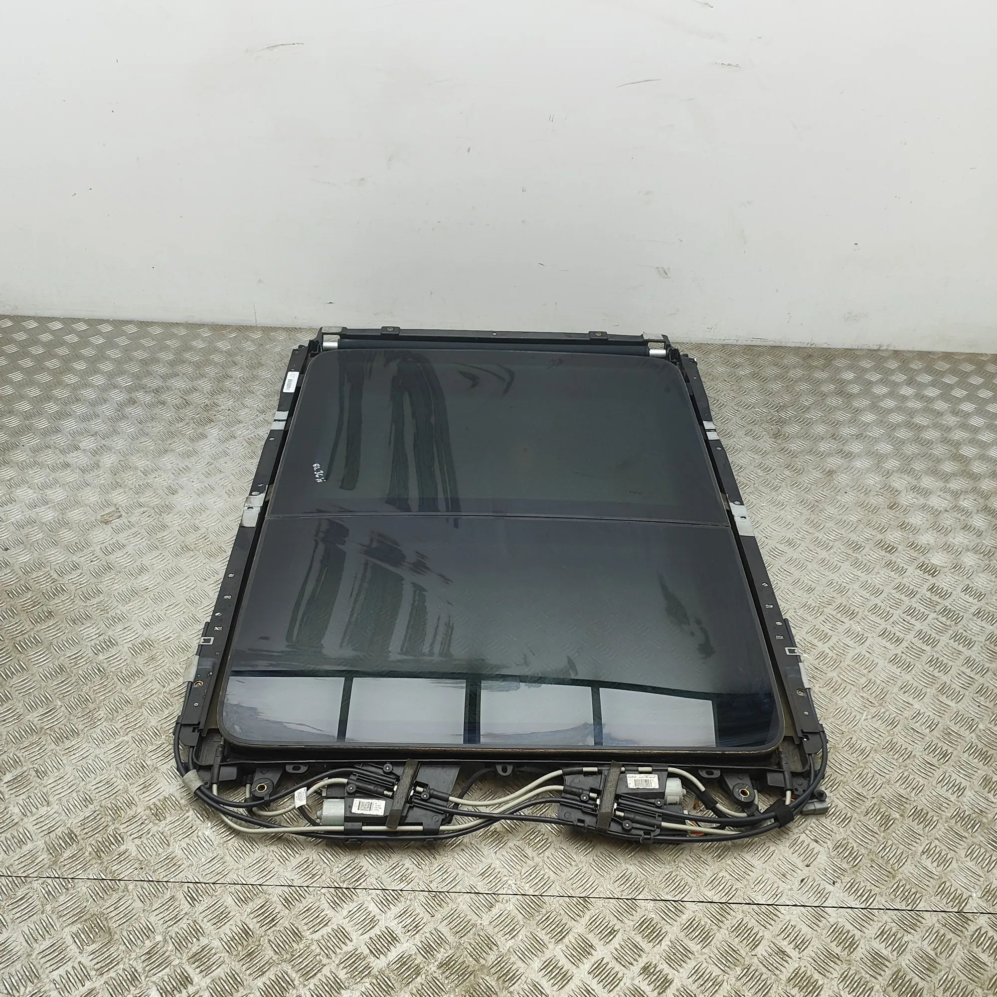 Jeep Grand Cherokee (WK) Sunroof Sunroof — JEEP GRAND CHEROKEE (IV WK, WK2) (201...