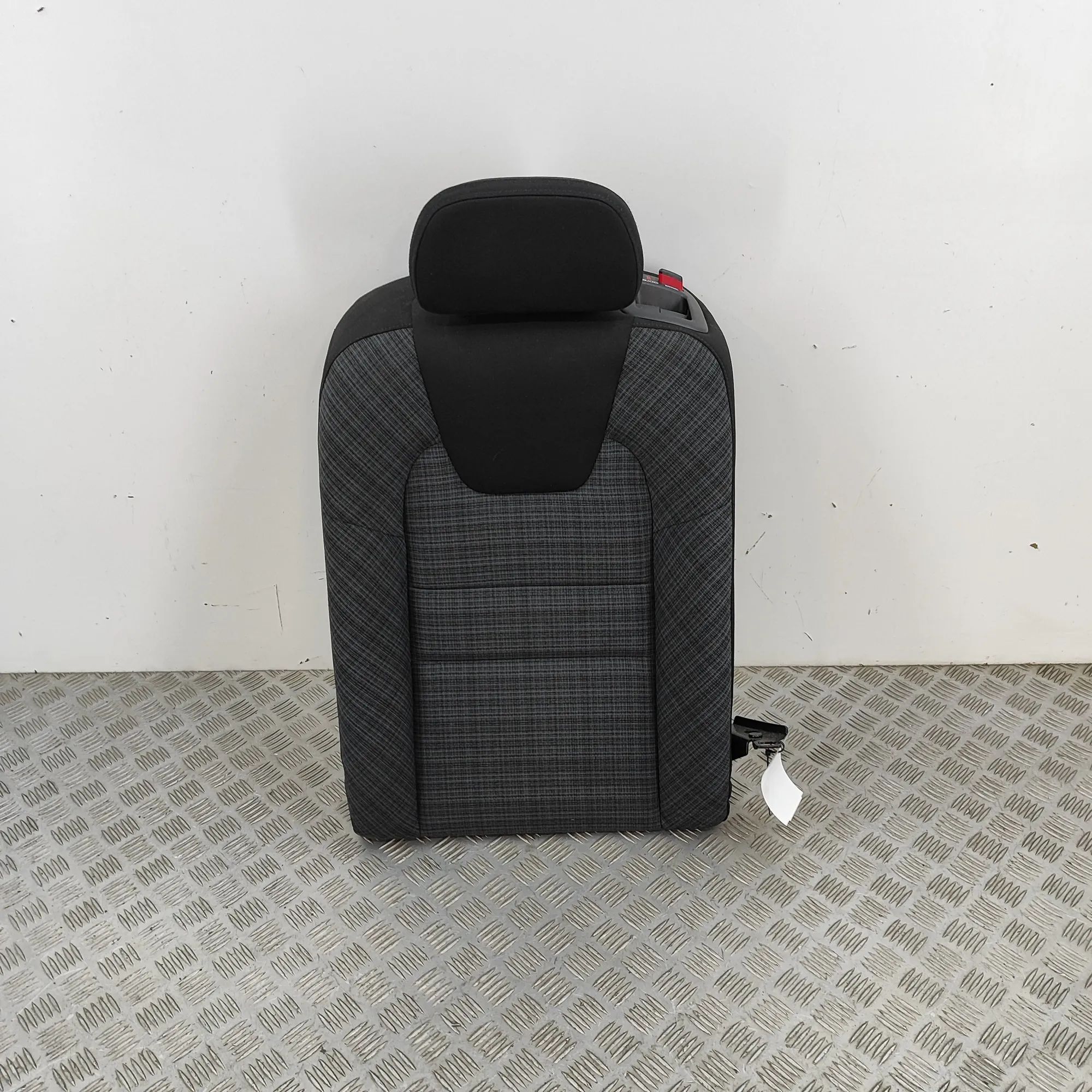 Volvo V60 Rear seat Rear seat — VOLVO V60 (II 225, 227) (2018-...) ...