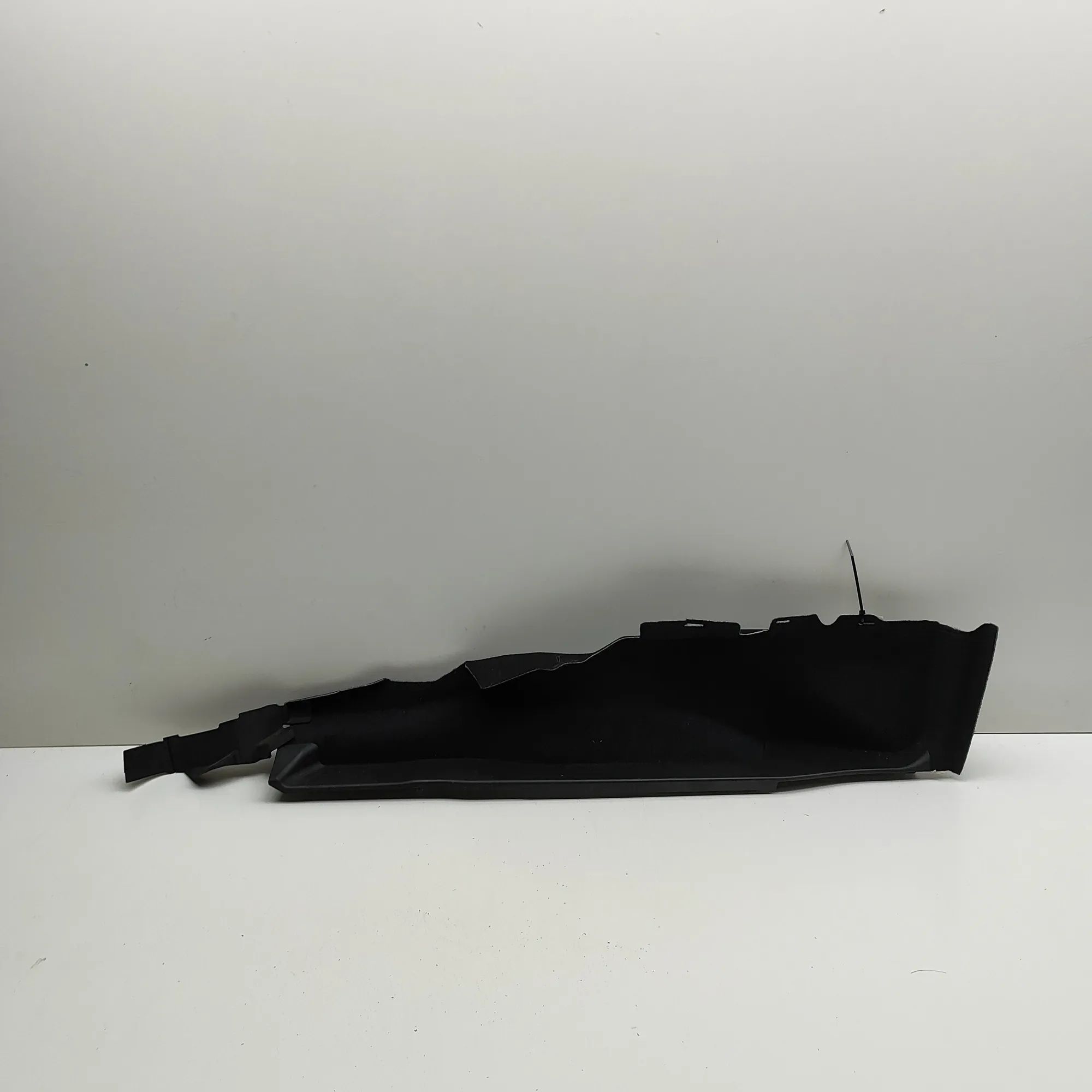Porsche 911 (991) Left Side Trunk Trim Left Side Trunk Trim — PORSCHE 911 (991) (2011-...