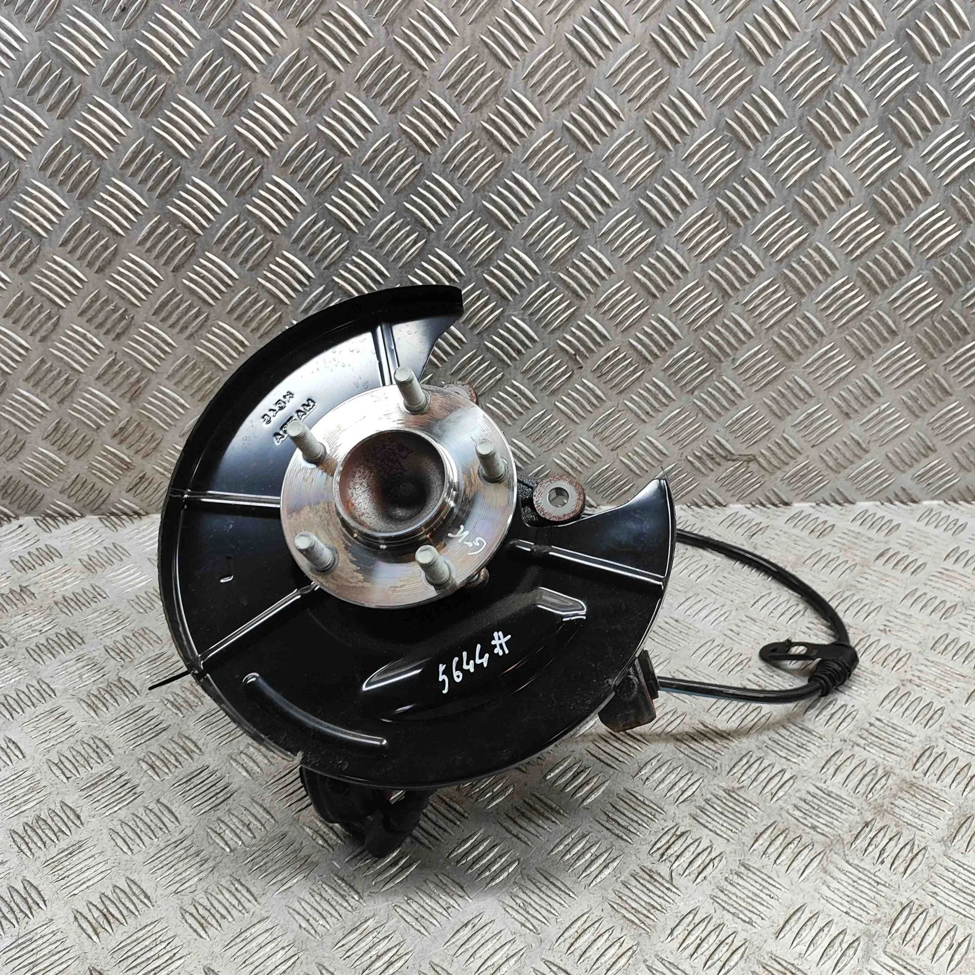 Mazda CX-5 (KF) Rear Left Wheel Hub Spindle Rear Left Wheel Hub Spindle — MAZDA CX-5 (KF) (...