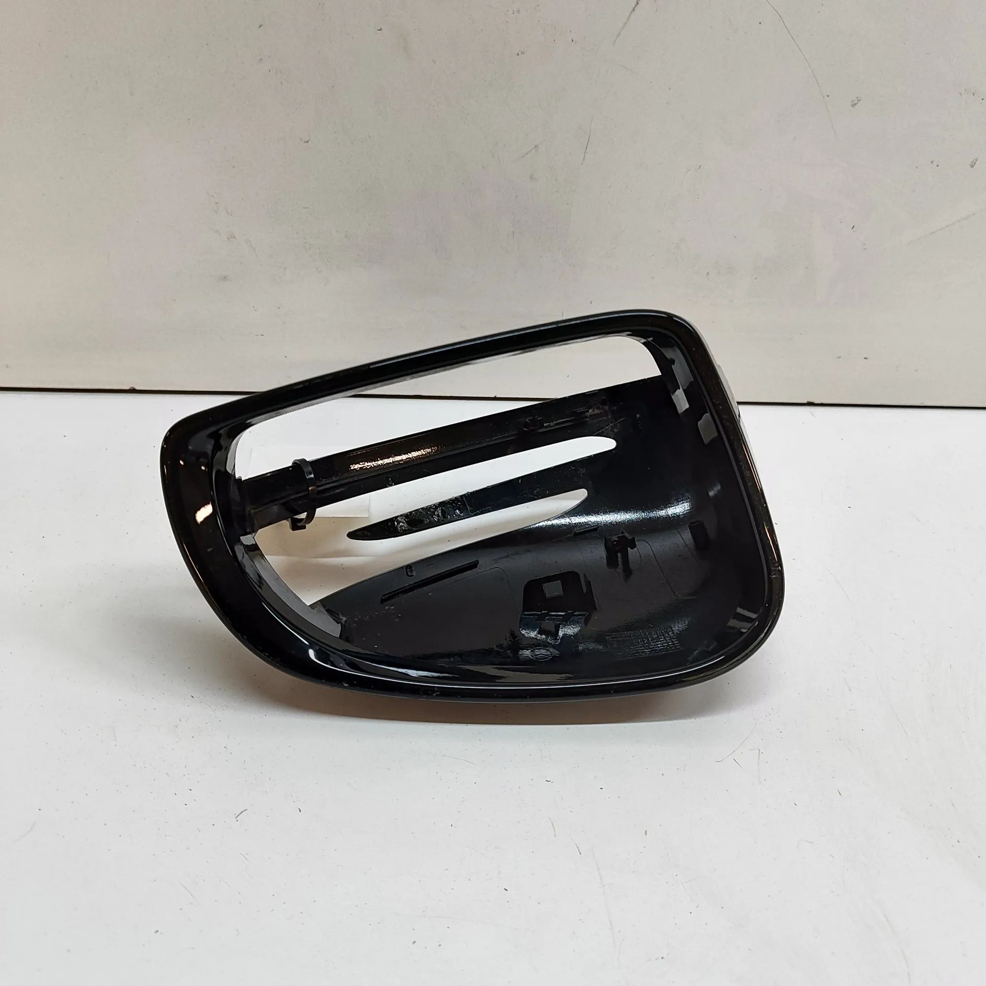 Mercedes-Benz A (W176) Door mirror frame — front right Door mirror frame — front right — MERCEDES BENZ...
