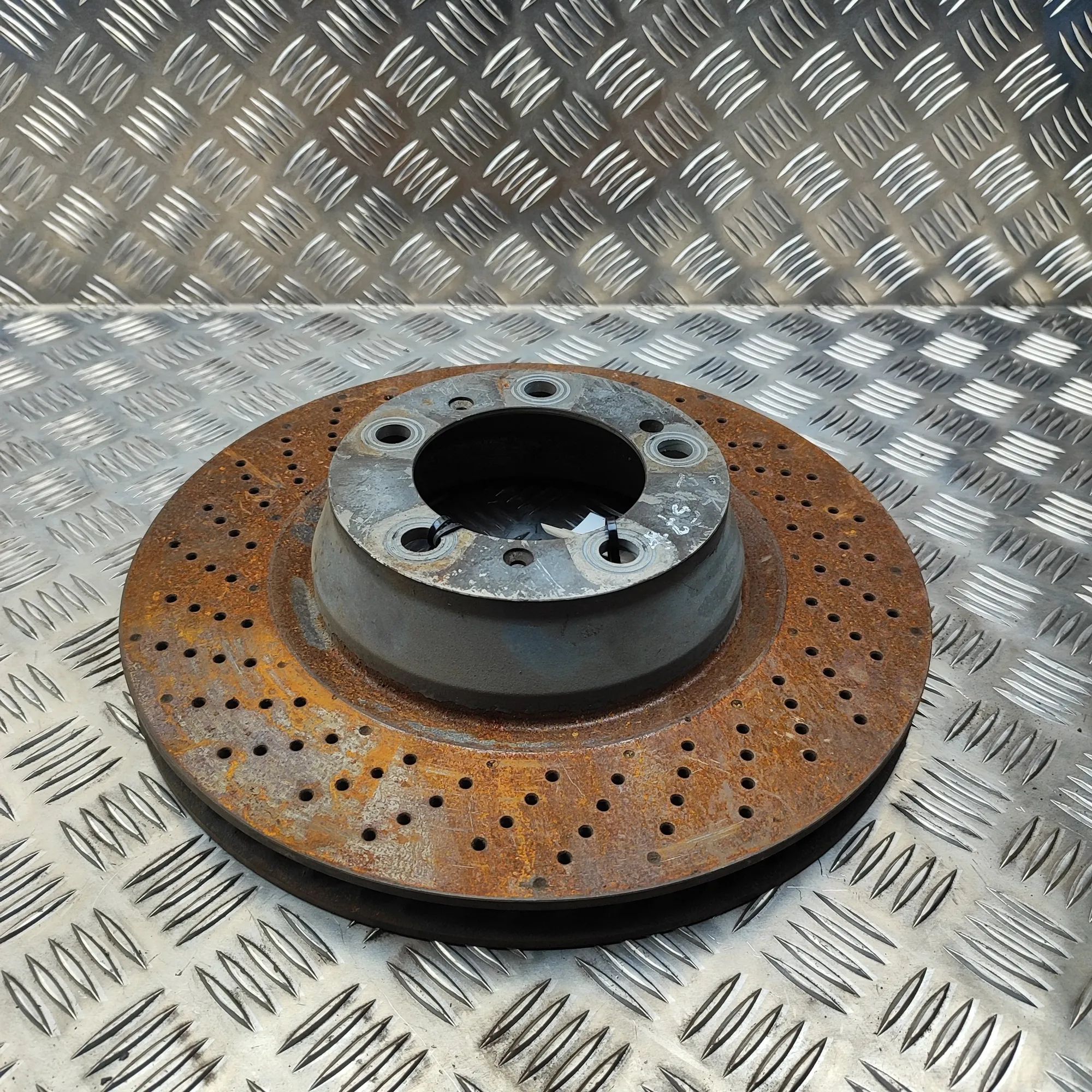 Porsche 911 (991) Rear Left Brake Disc Rear Left Brake Disc — PORSCHE 911 (992) (2019-...