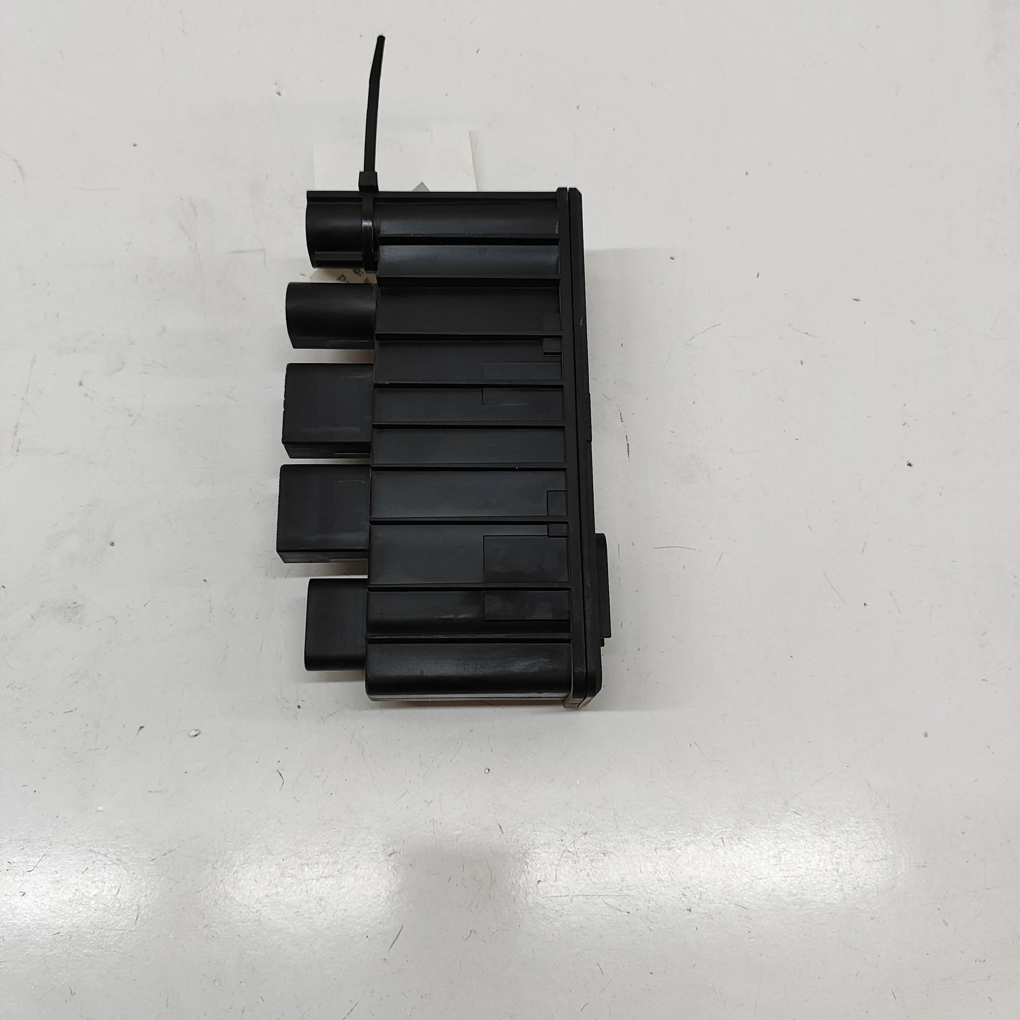 BMW X2 (F39) Power Distribution Unit Power distribution unit — BMW X2 (F39) (2018-.....