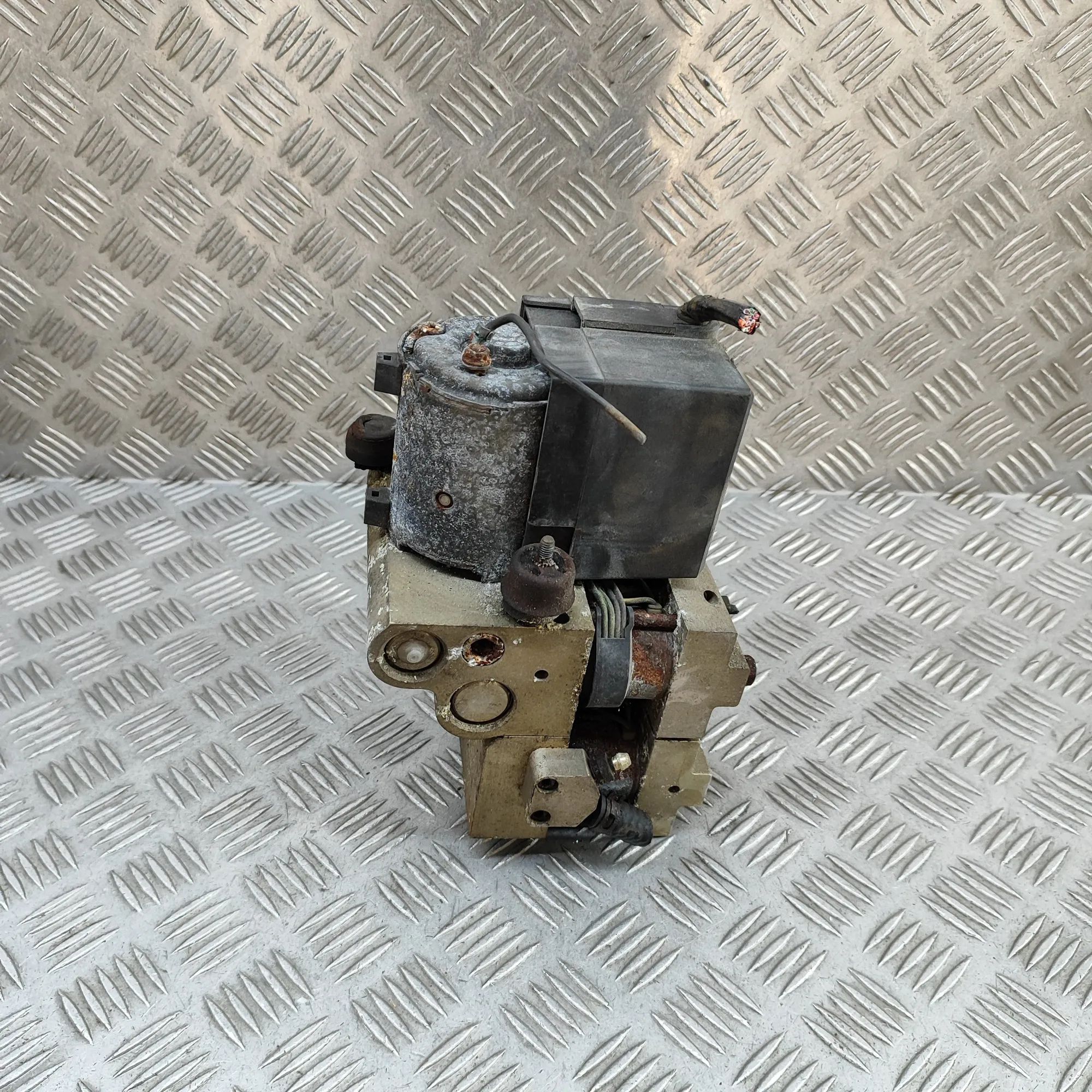 Cadillac Eldorado ABS hydraulic pump ABS Pump — CADILLAC ELDORADO (Coupe) (1991-2002...