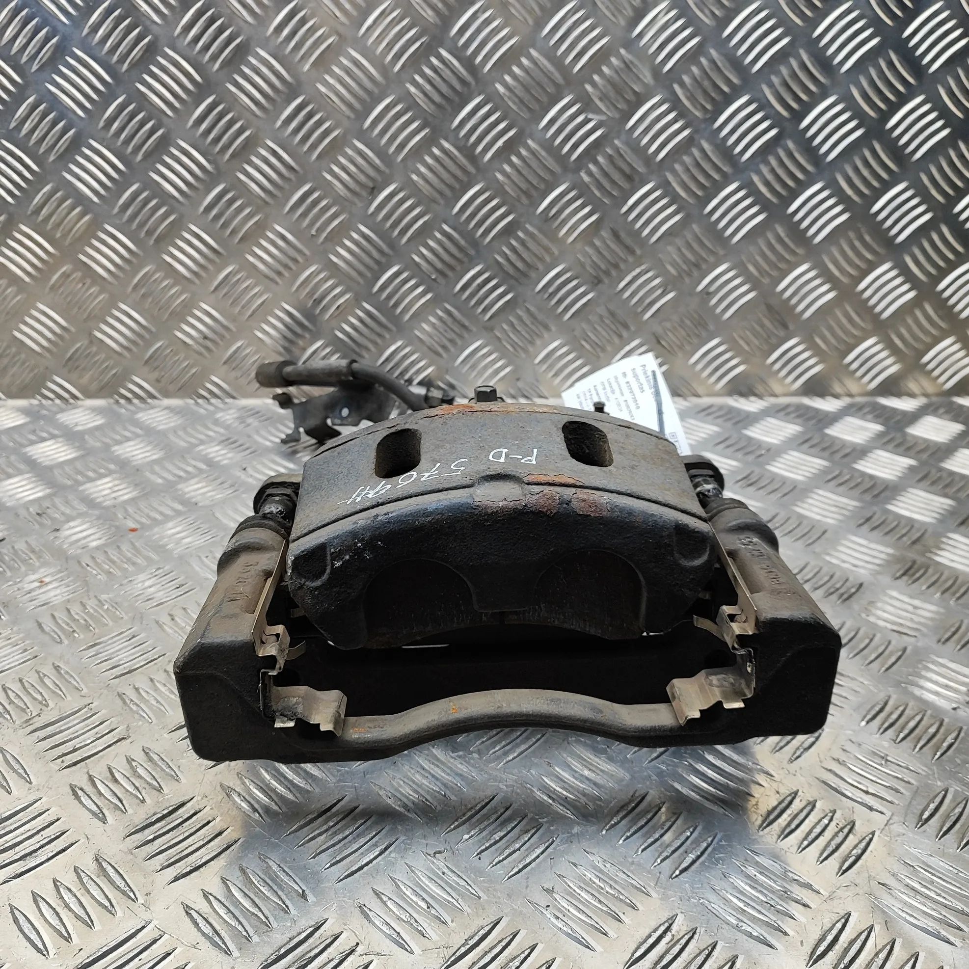 Cadillac Escalade Brake caliper — front right Brake caliper — front right — CADILLAC ESCALADE...