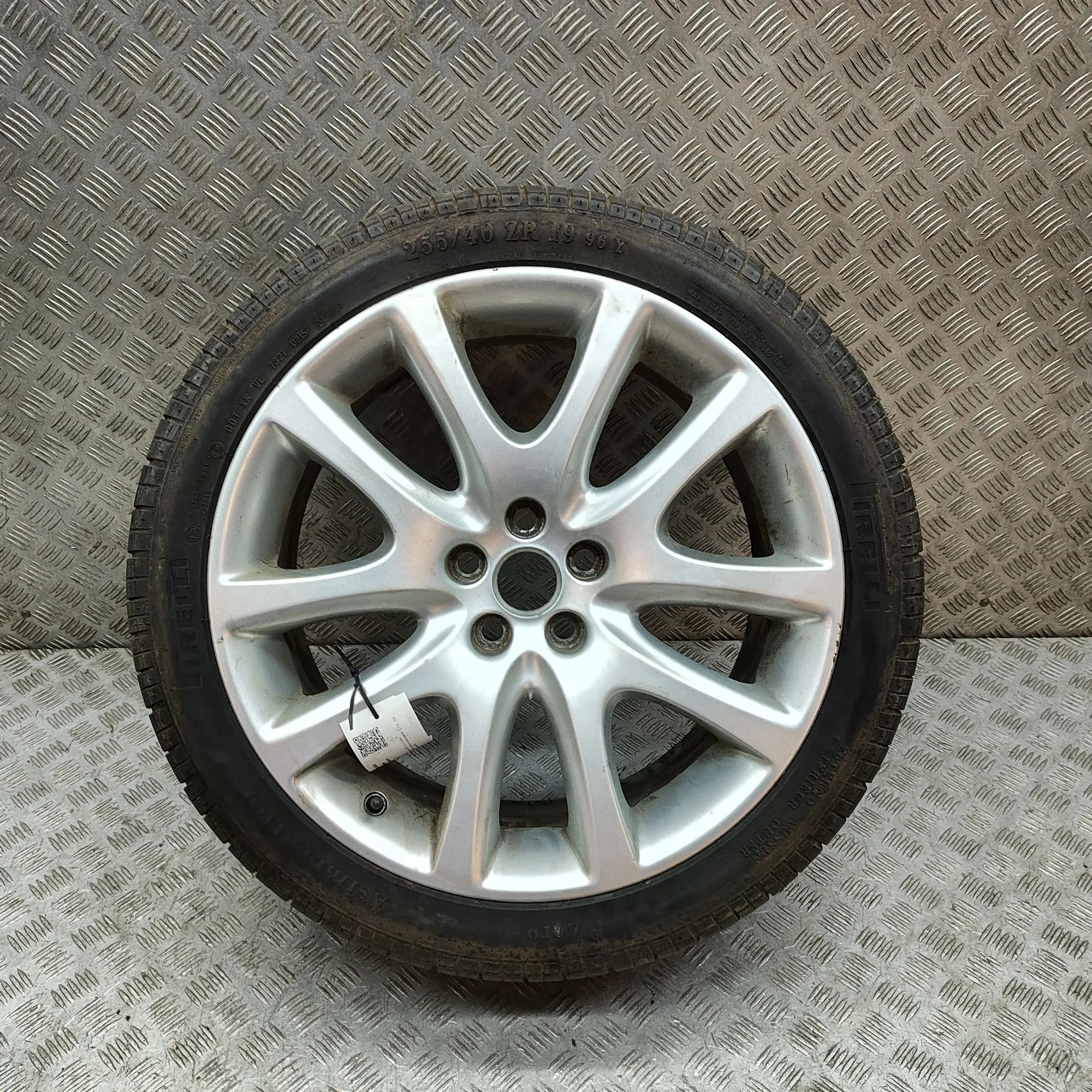 Jaguar XJ Spare Wheel Space Saver Spare Wheel Space Saver — JAGUAR XJ (X350) (200...
