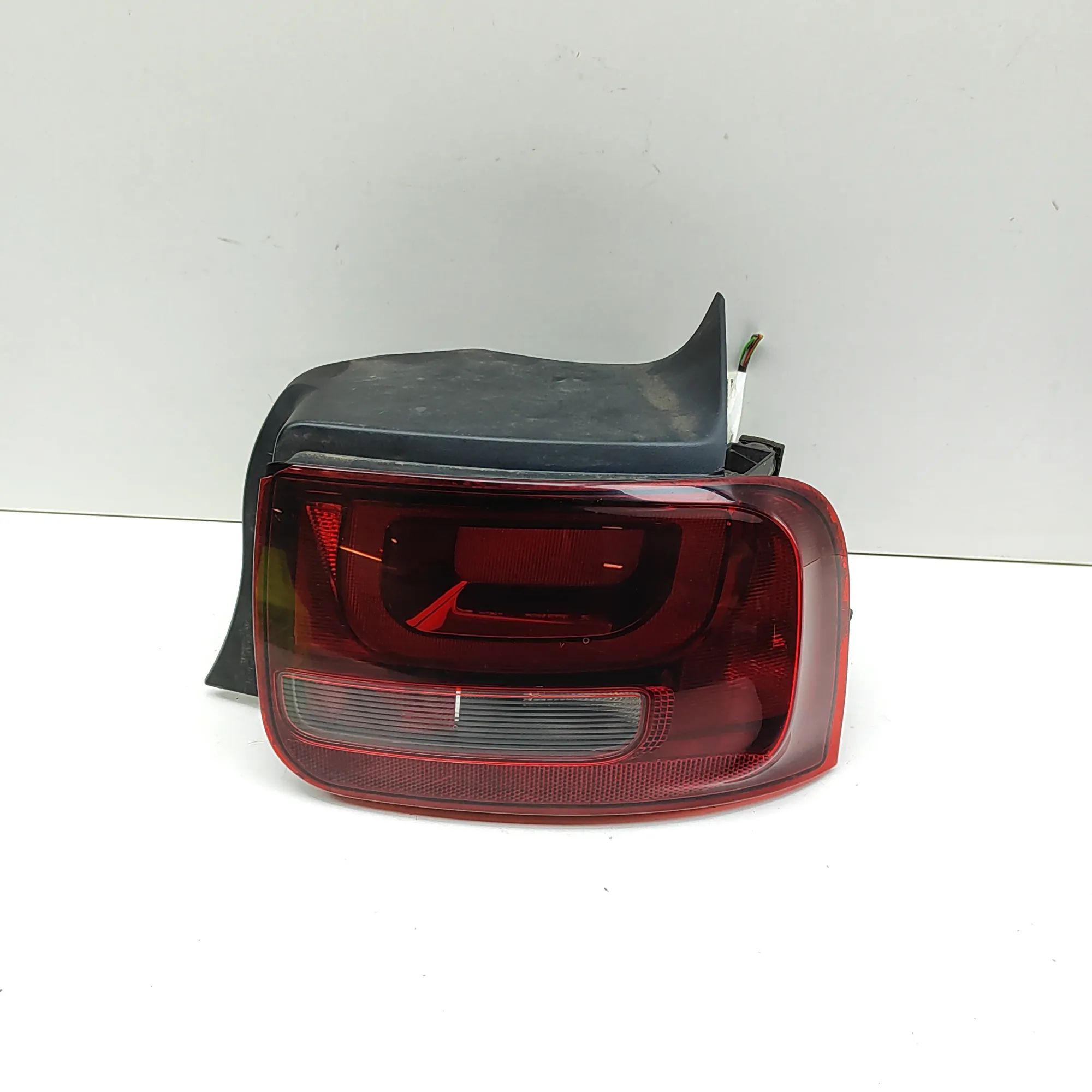 Citroen C4 Rear Right Tail Light Rear Right Tail Light — CITROEN C4 (CACTUS) (20...