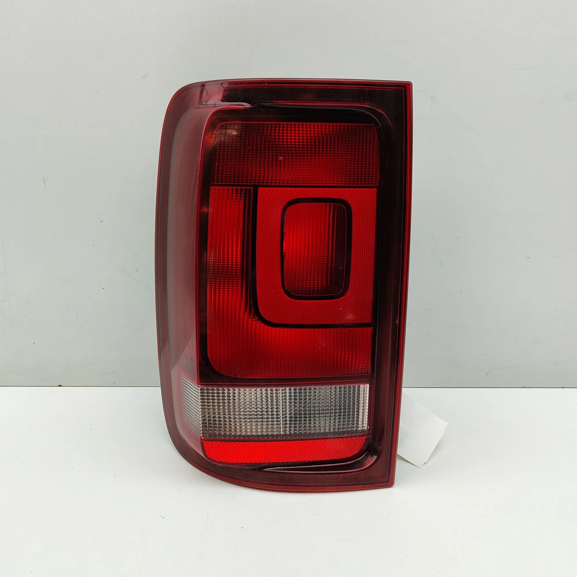 Volkswagen Amarok Rear Left Tail Light Rear Left Tail Light — VW AMAROK (2H_, S1B) (20...