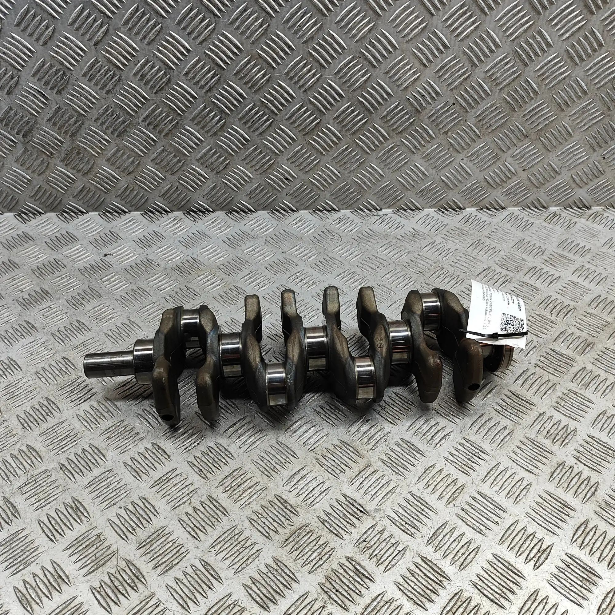 Toyota Prius+ kampiakseli Crankshaft — TOYOTA PRIUS (PLUS _W4_) (2011-......