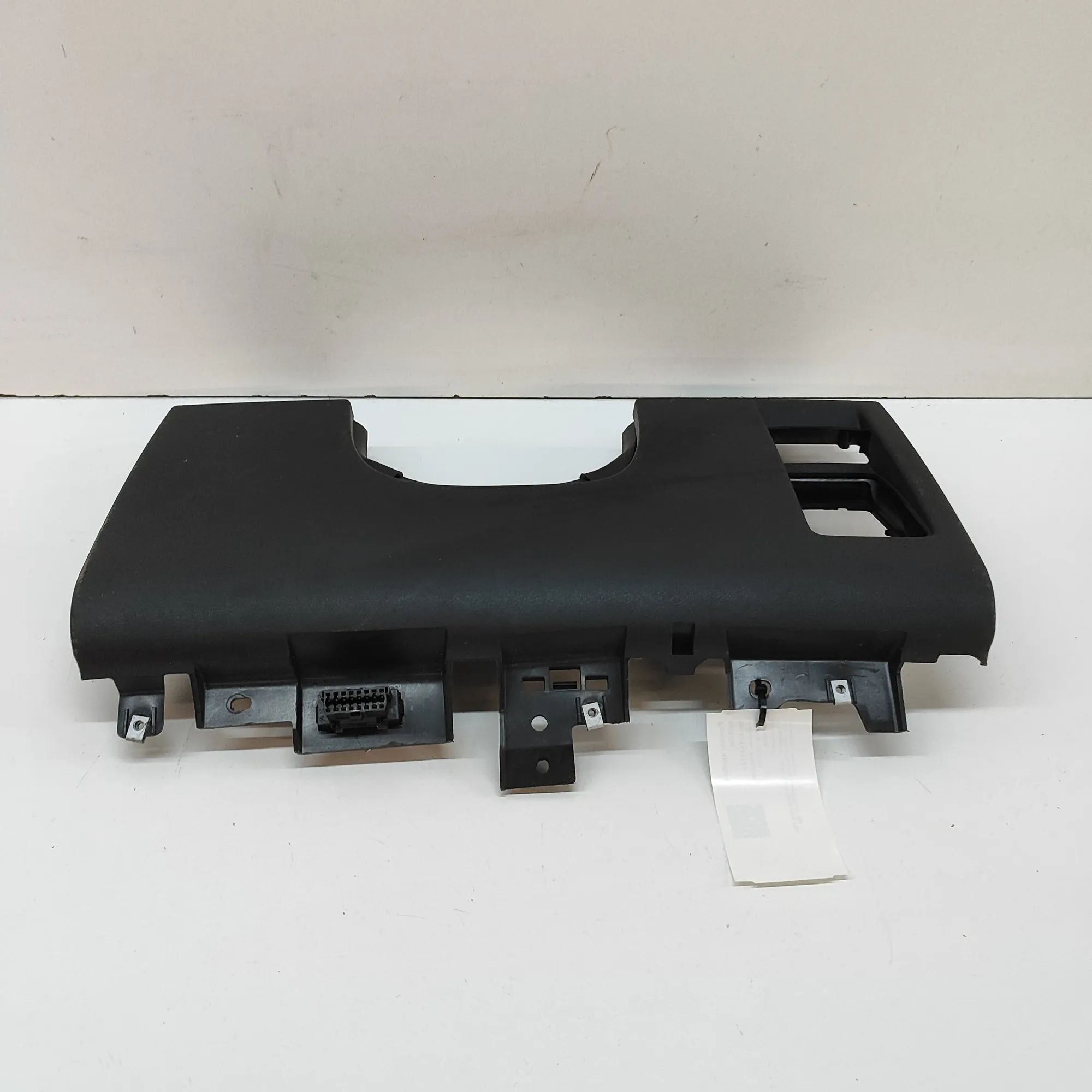 Land Rover Defender Lower dashboard trim Lower dashboard trim — LAND ROVER DEFENDER (Van...
