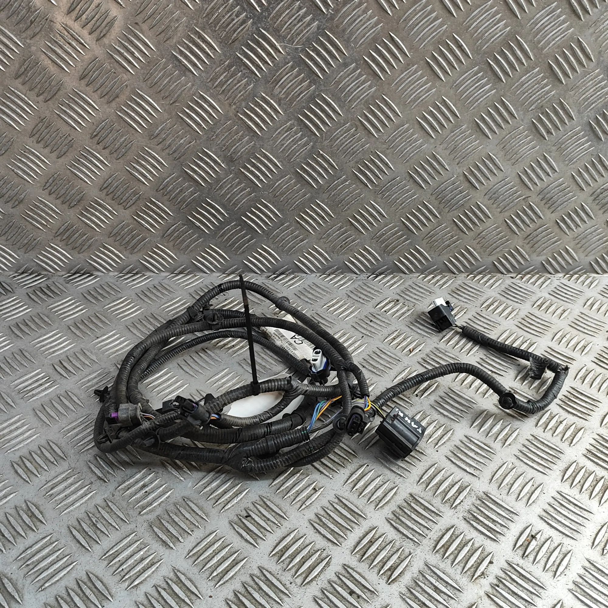 Land Rover Range Rover Evoque Front Parking Sensor Wiring Loom Front Parking Sensor Wiring Loom — LAND ROVER R...