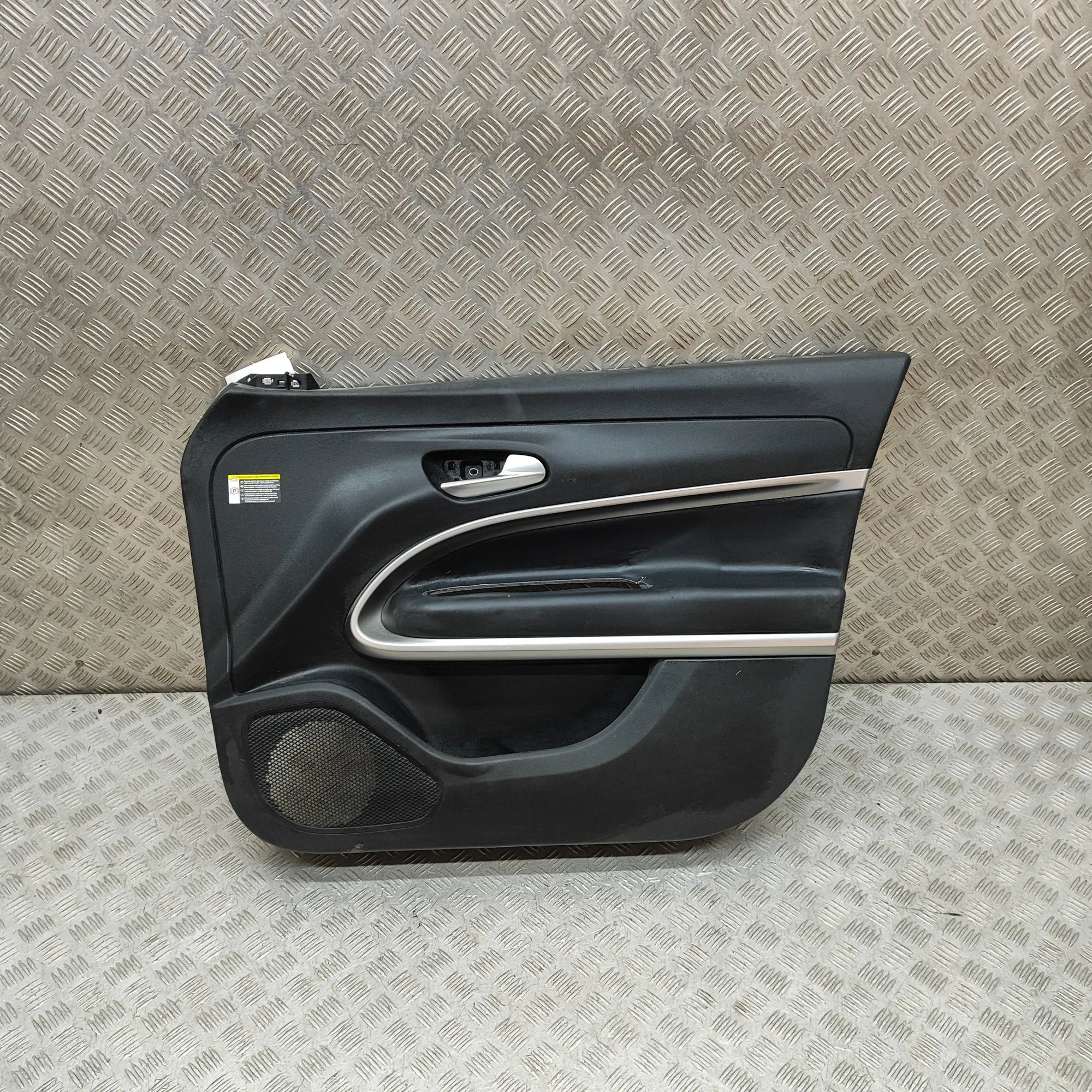 Jeep Avenger Front Right Door Panel Front Right Door Panel — JEEP AVENGER (J2) (202...