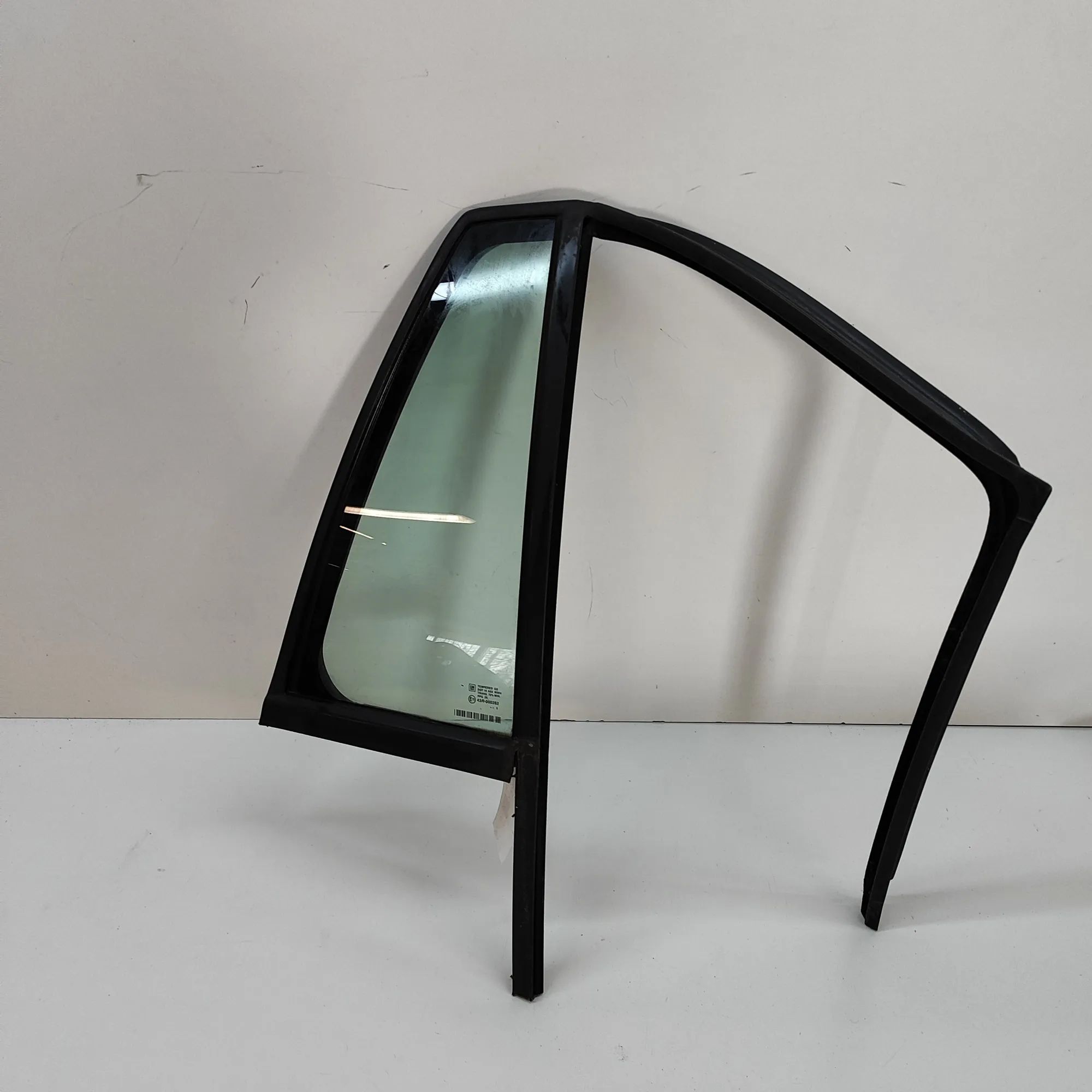 Chevrolet TrailBlazer Right rear door window Right rear door window — CHEVROLET TRAILBLAZER ...