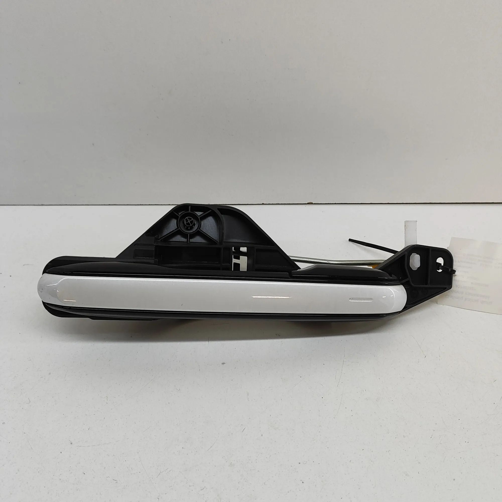 Lexus RX Exterior door handle — rear left Exterior door handle — rear left — LEXUS RX (_L...