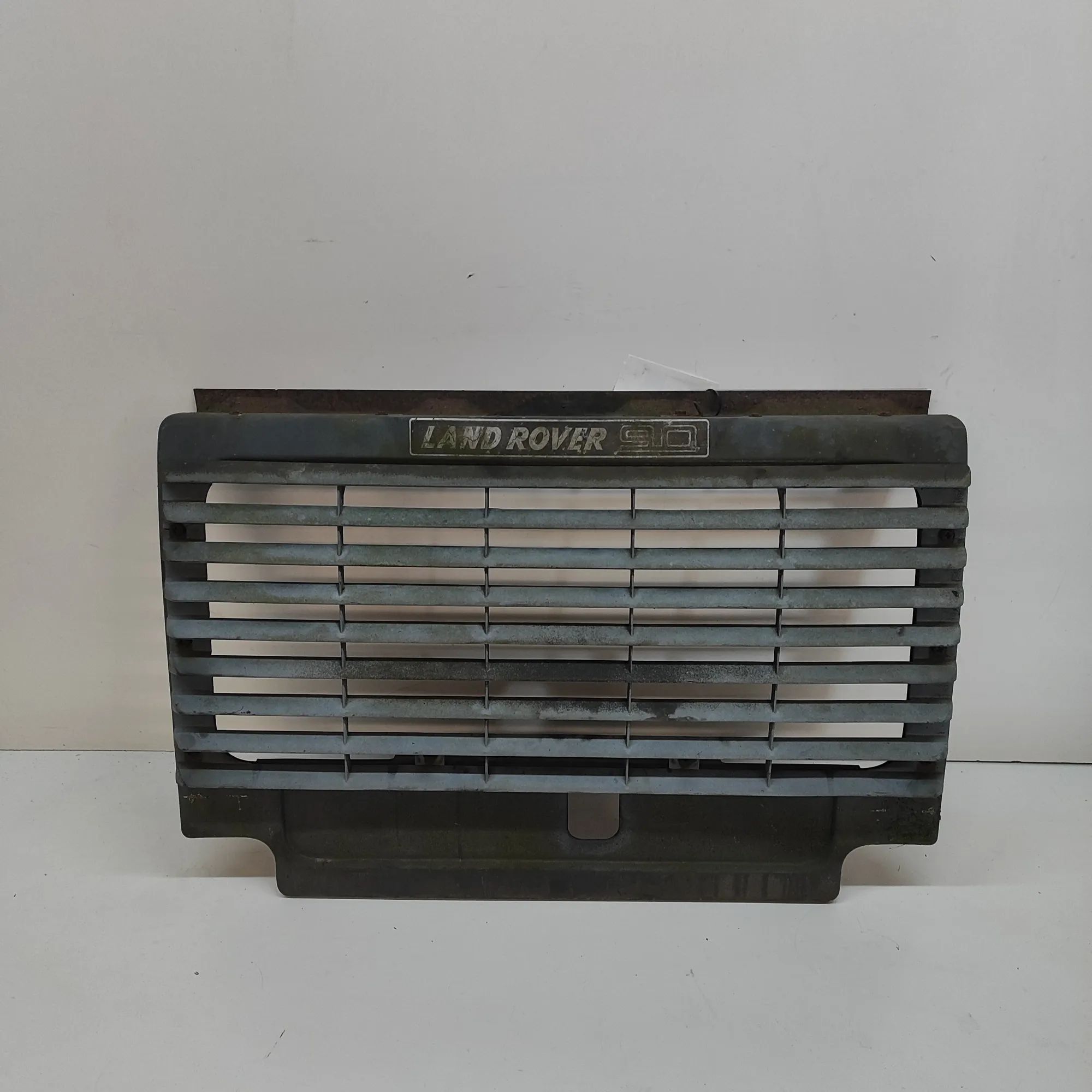 Land Rover Defender Radiator Grille Radiator grille — LAND ROVER DEFENDER (L315) (1...
