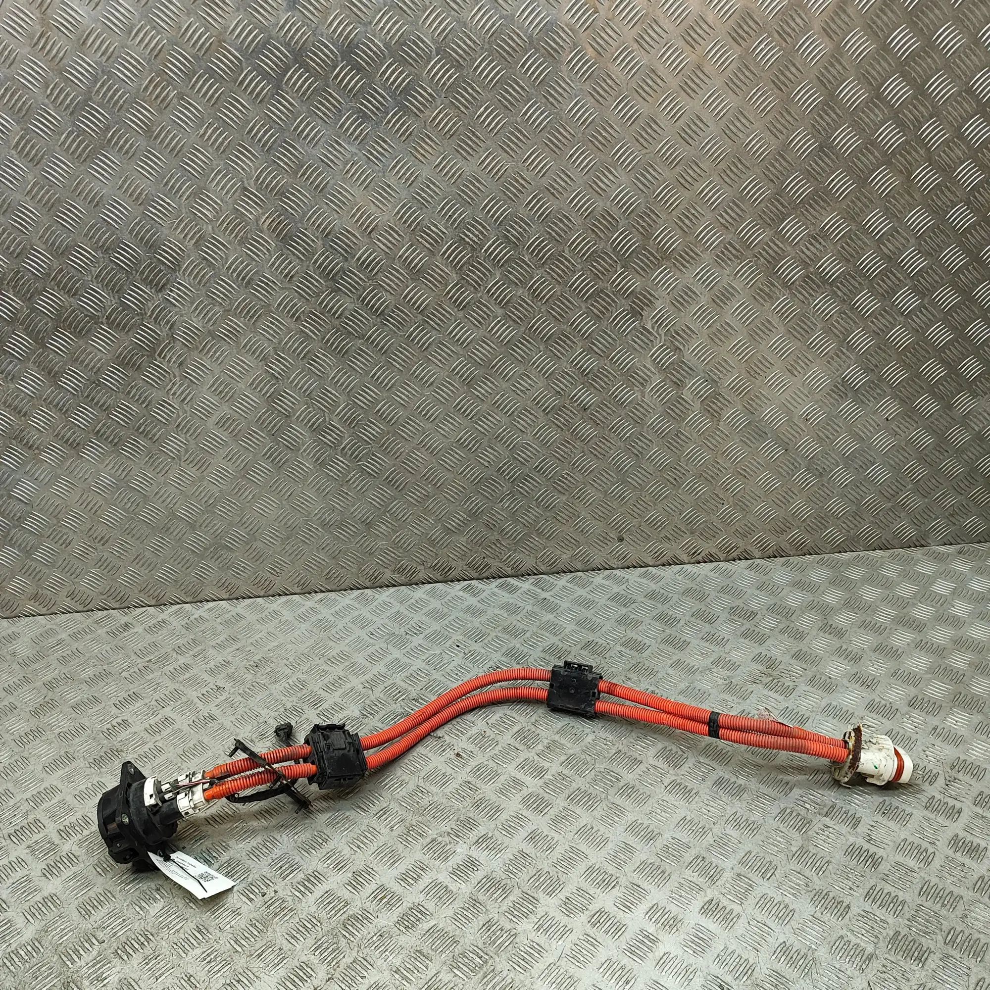Nissan Leaf Battery Charging Cable Battery charging cable — NISSAN LEAF (ZE1) (201...
