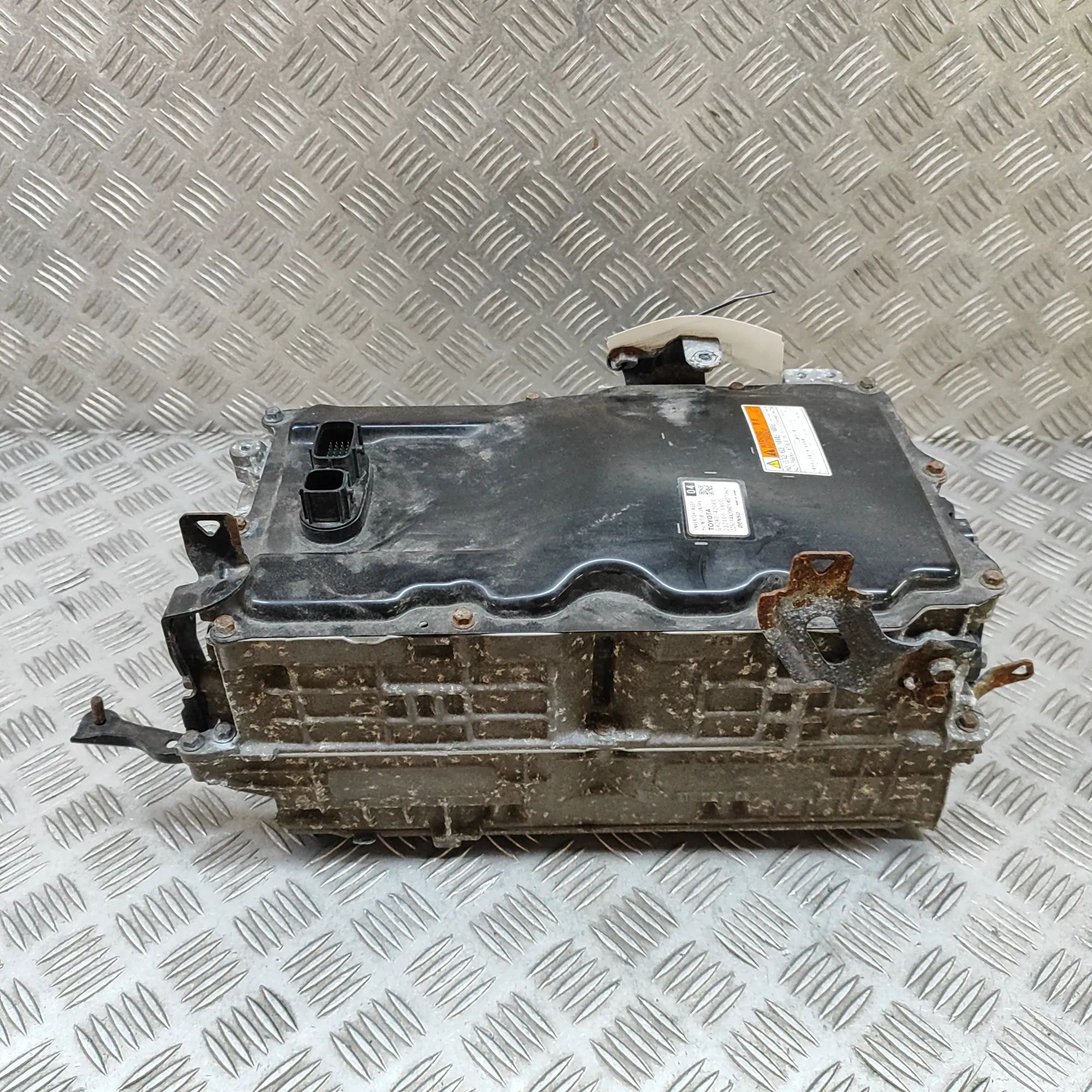 Toyota RAV4 (XA40) Invertteri Inverter — TOYOTA RAV (4 V XA50) (2018-...) — G...