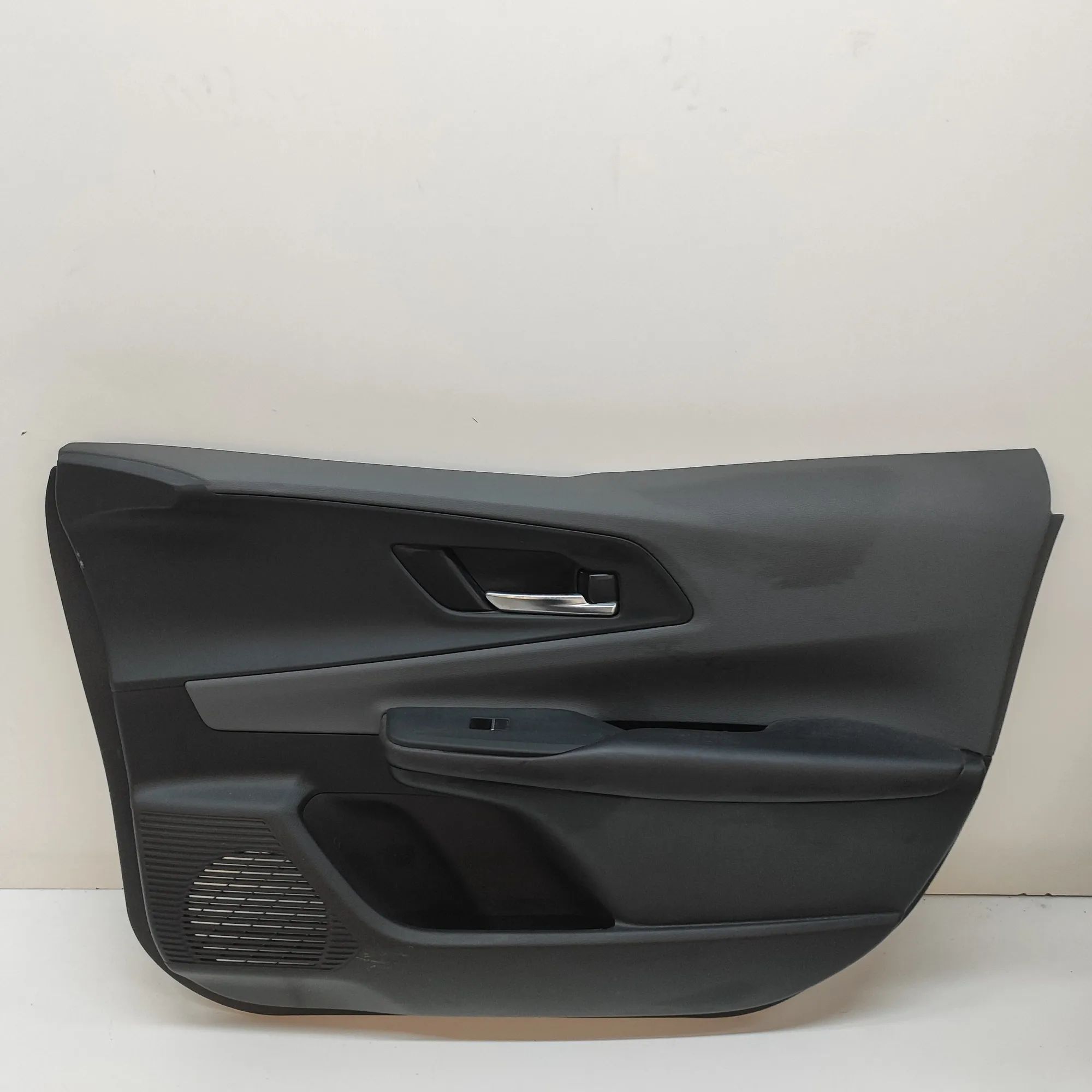 Toyota Prius Front Right Door Panel Front Right Door Panel — TOYOTA PRIUS (_W6_) (2...