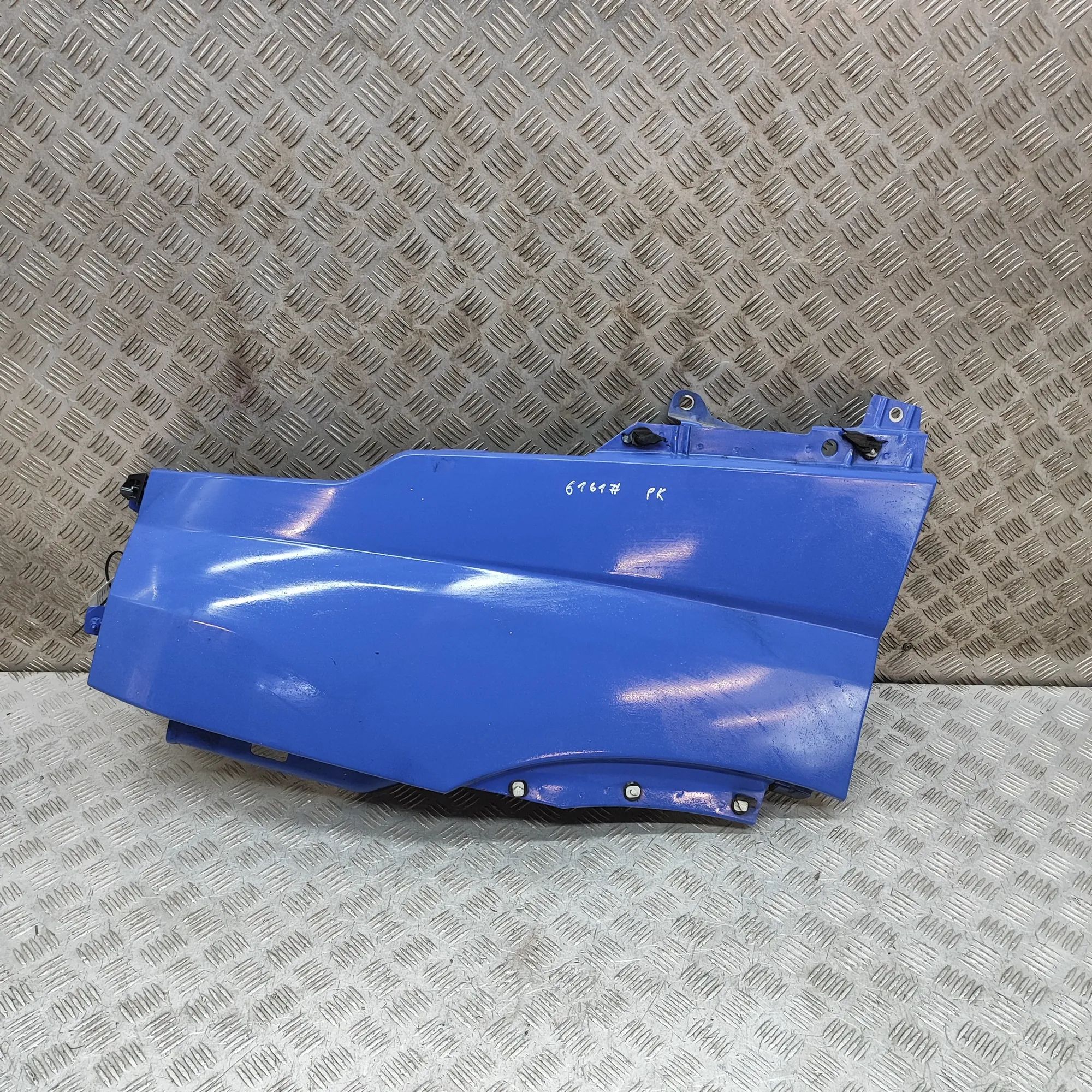 Iveco Daily Front Left Fender Front Left Fender — IVECO DAILY (VI Flatbed) (2...
