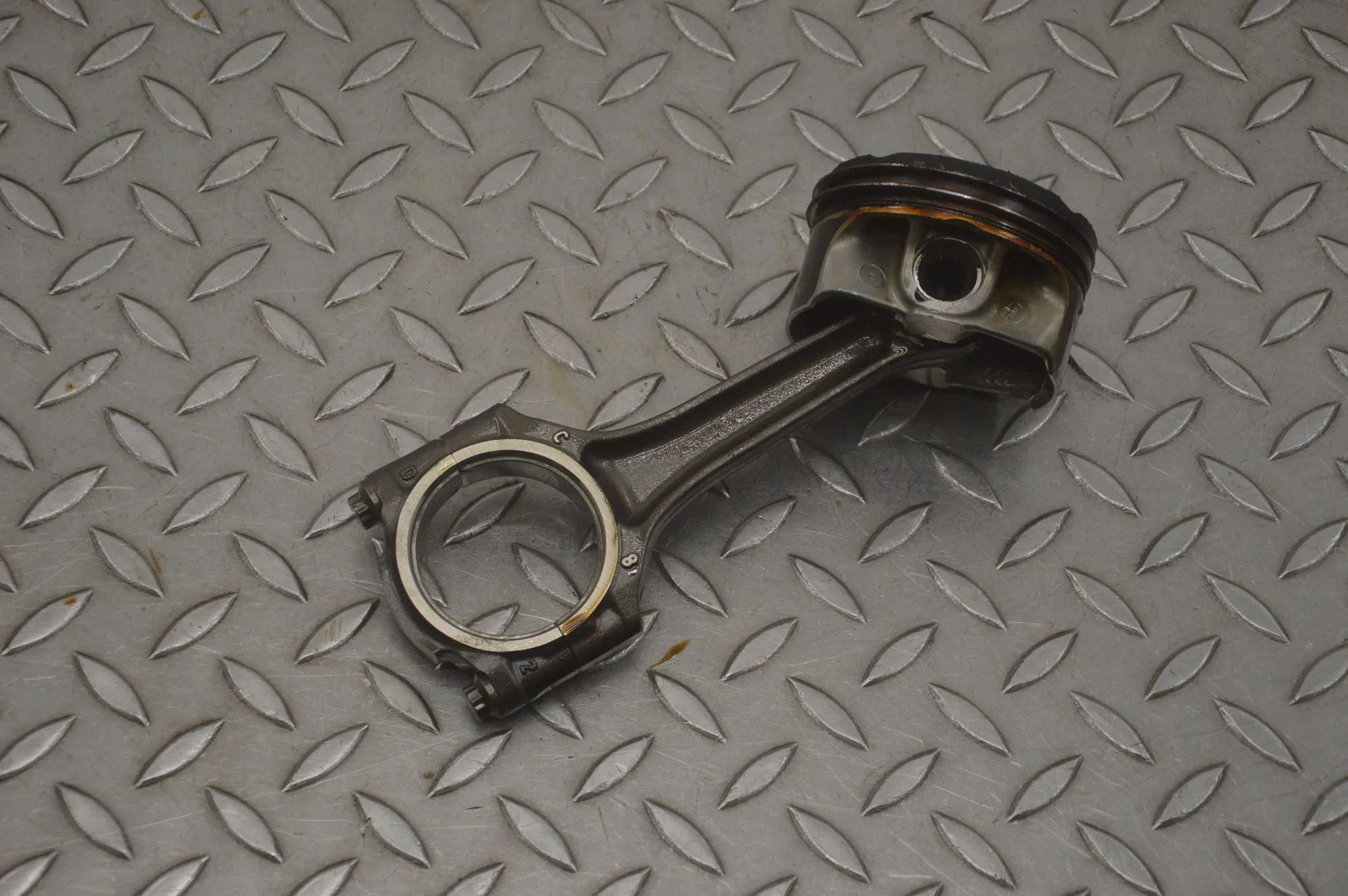 Maserati Ghibli Piston Piston — MASERATI GHIBLI (M157) (2013-...) — 32...