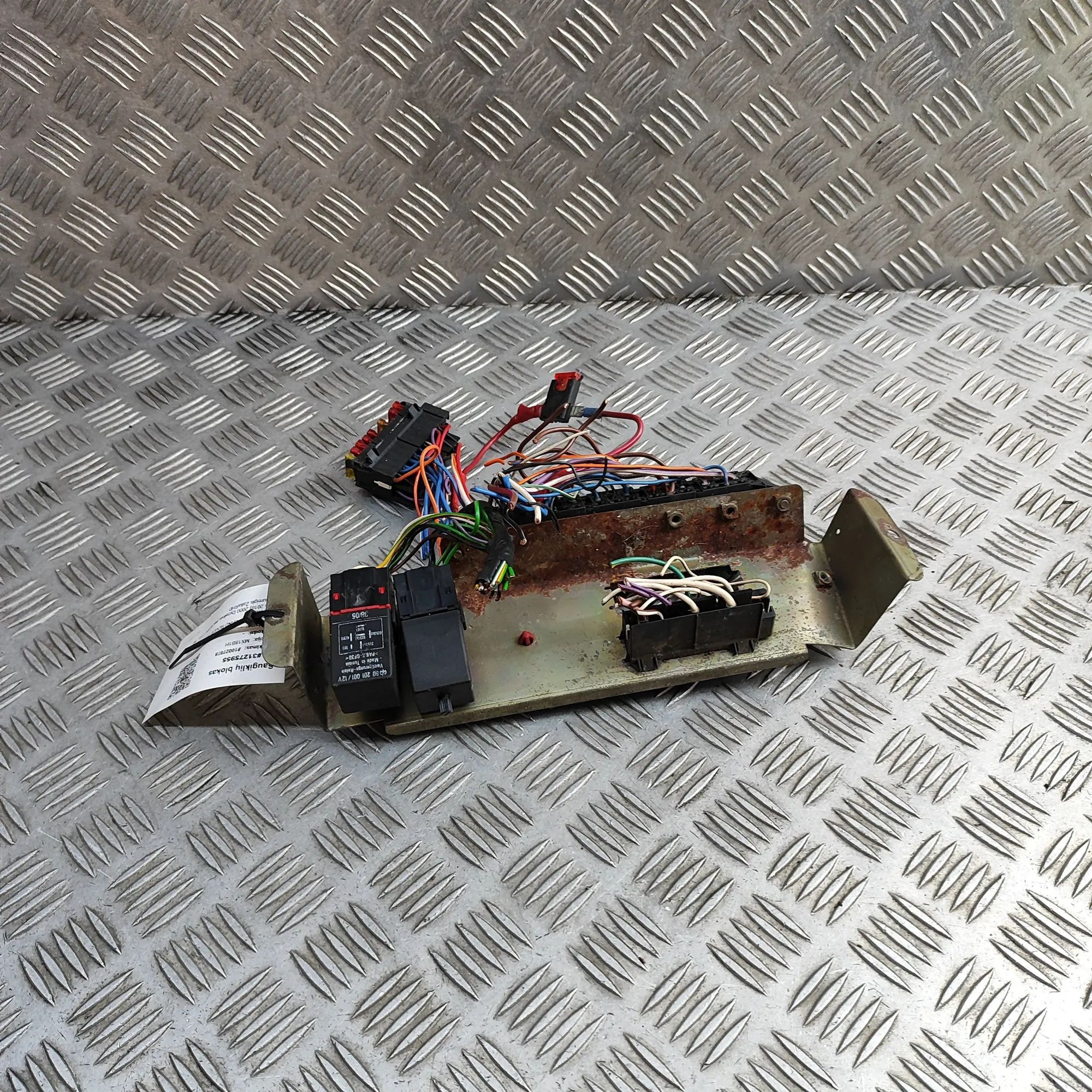 Land Rover Defender Fuse Box Module Fuse Box Module — LAND ROVER DEFENDER (L315 Sta...