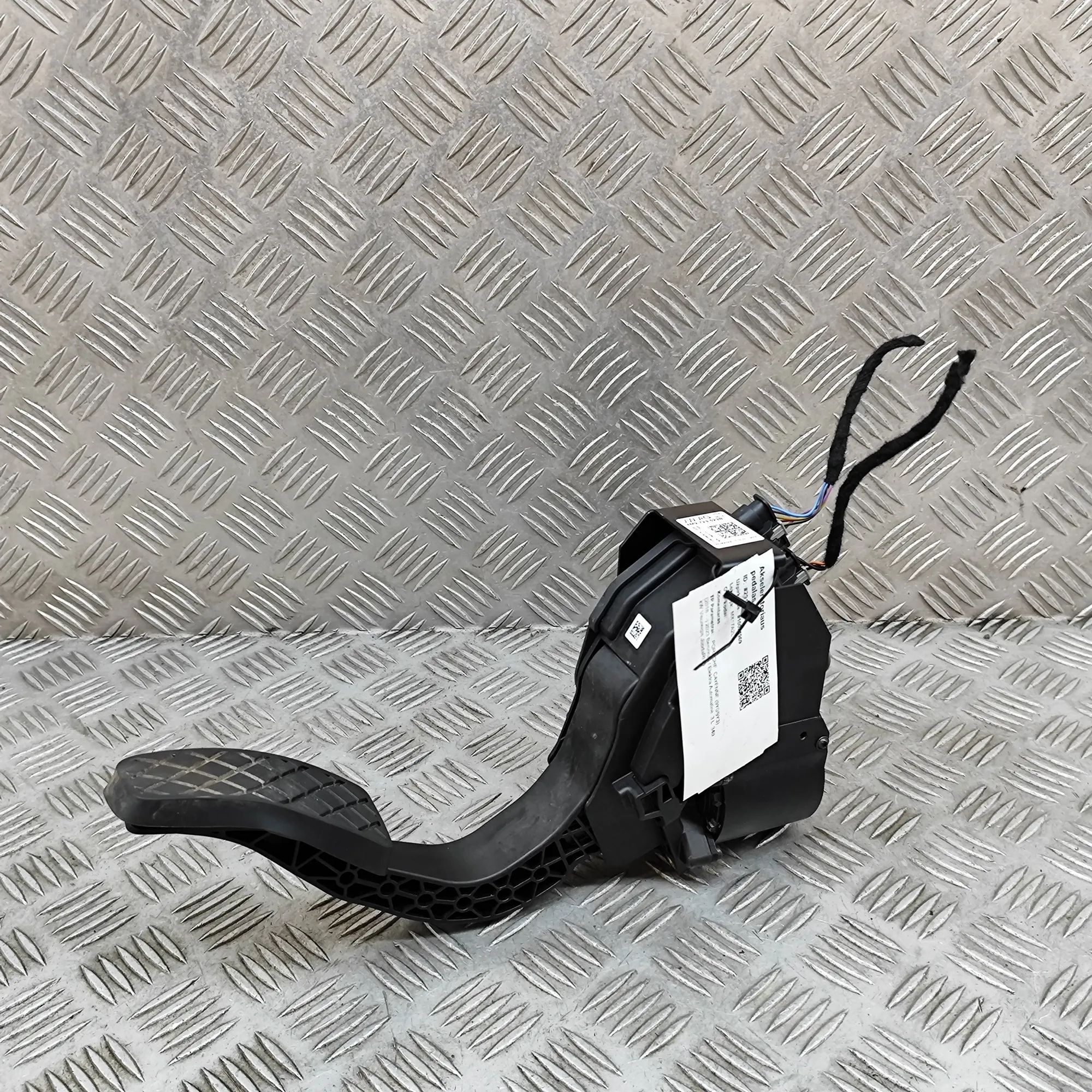 Porsche Cayenne Throttle Pedal Throttle Pedal — PORSCHE CAYENNE (9Y0/9Y3) (201...