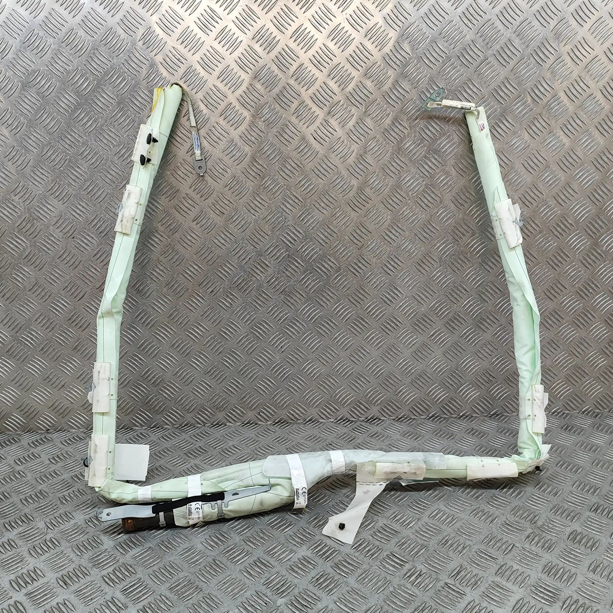 Maserati Quattroporte Left Side Roof Safety Curtain SRS Left Side Roof Safety Curtain SRS — MASERATI QU...