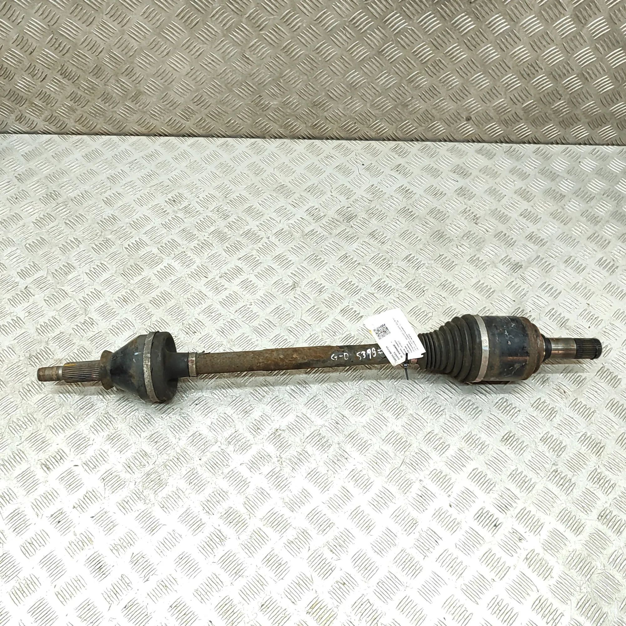 Maserati Levante Rear Right Driveshaft Rear Right Driveshaft — MASERATI LEVANTE (SUV M...