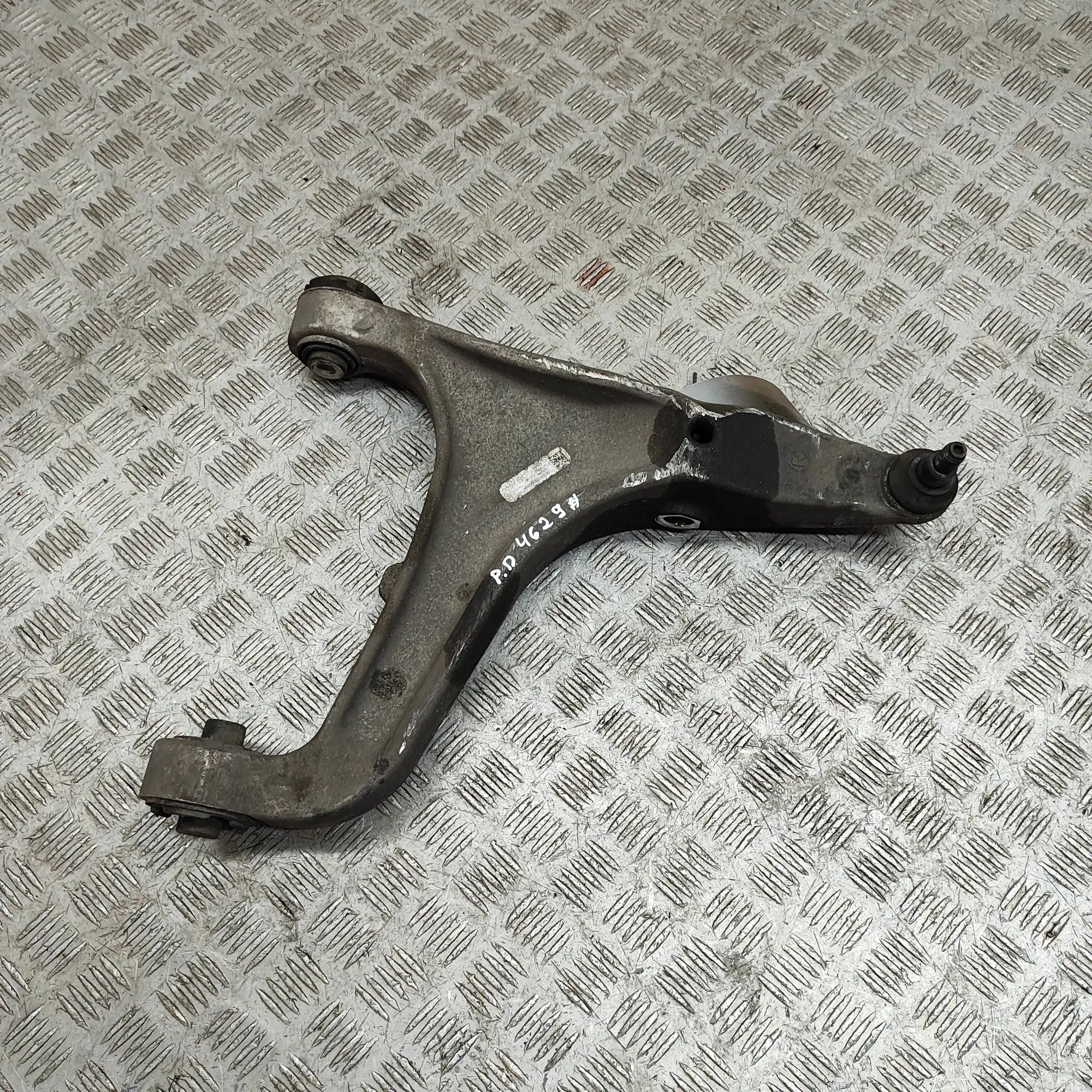 Maserati Ghibli Front Right Lower Control Arm Front Right Lower Control Arm — MASERATI GHIBLI...