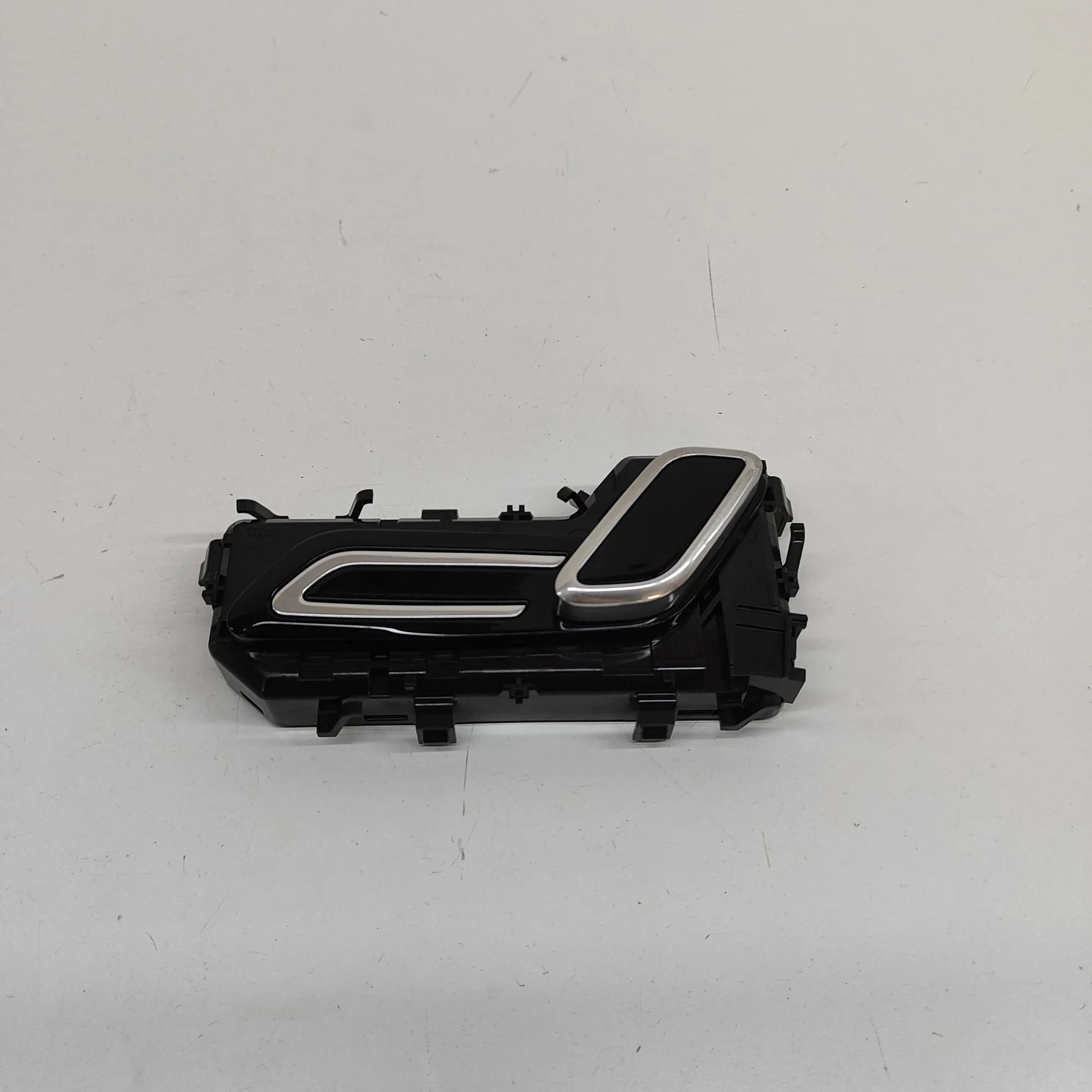 Land Rover Range Rover Sport (L461) Right Seat Control Buttons Right Seat Control Buttons — LAND ROVER RANGE R...