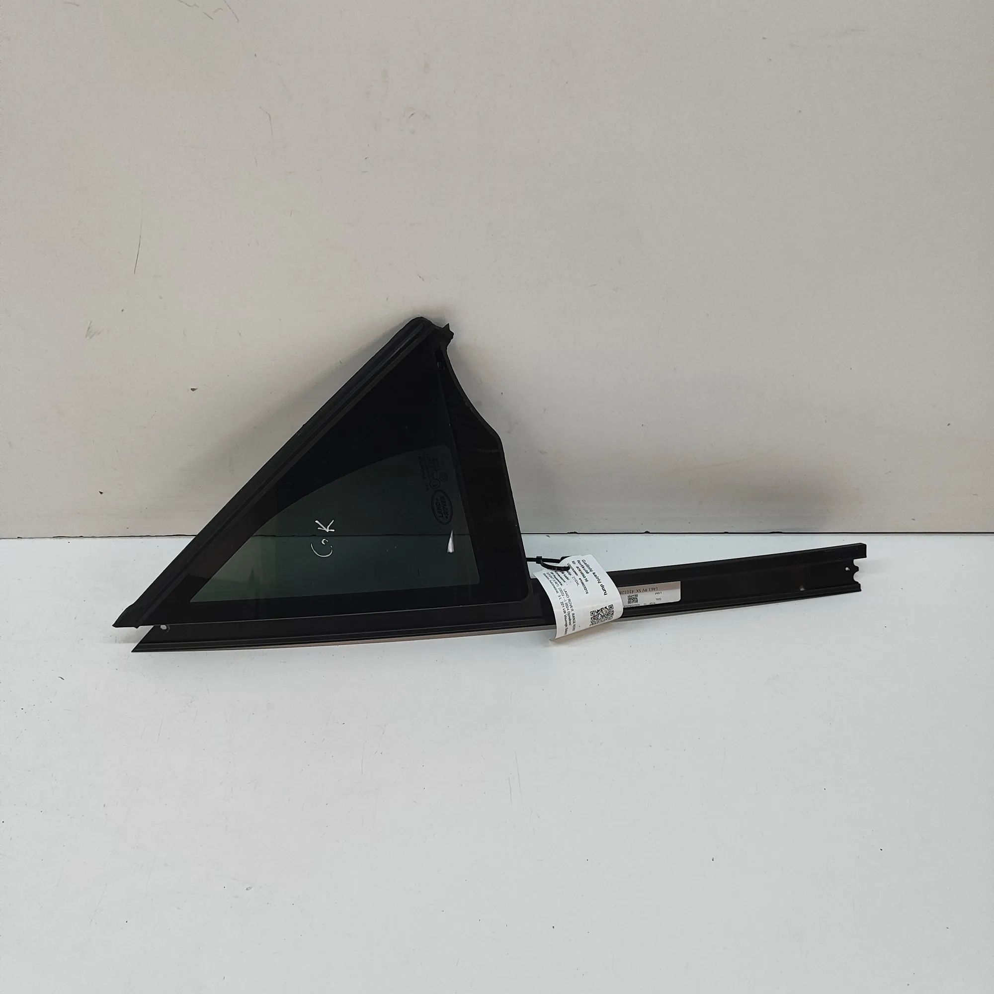 Land Rover Range Rover Sport (L461) Rear door left-hand window Rear door left-hand window — LAND ROVER RANGE R...